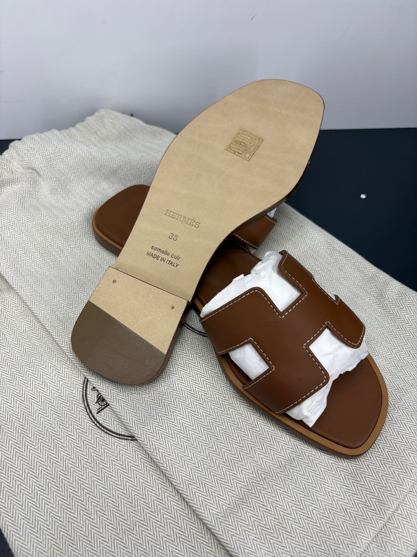 Hermès Oran Gold Numeri disponibili 38,5/36/36/41,5
