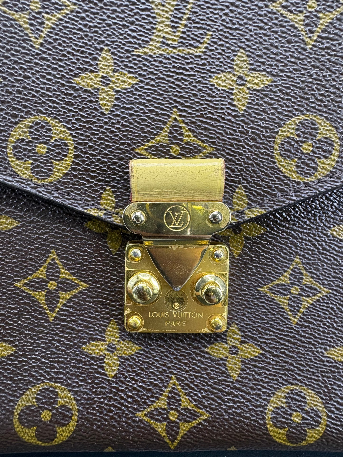 Louis Vuitton Pochette Métis