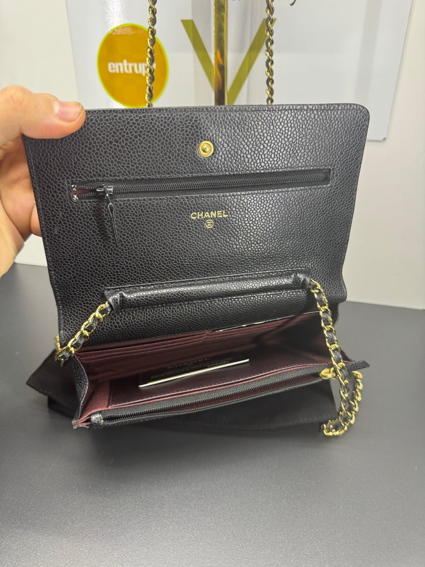 Chanel WOC in pelle caviar hardware oro