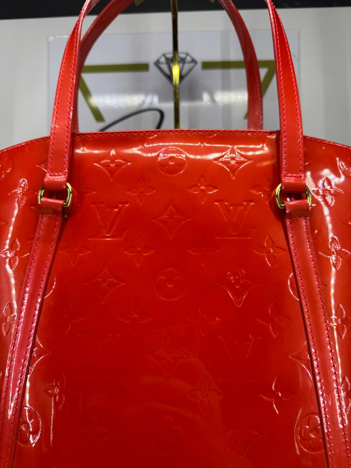 Louis Vuitton Avalon MM in pelle Vernis rossa