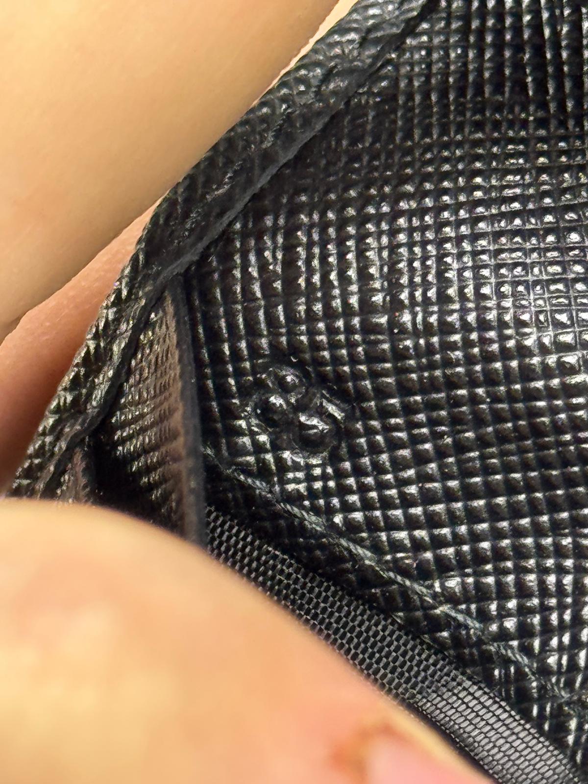 portafoglio compatto bifold Prada