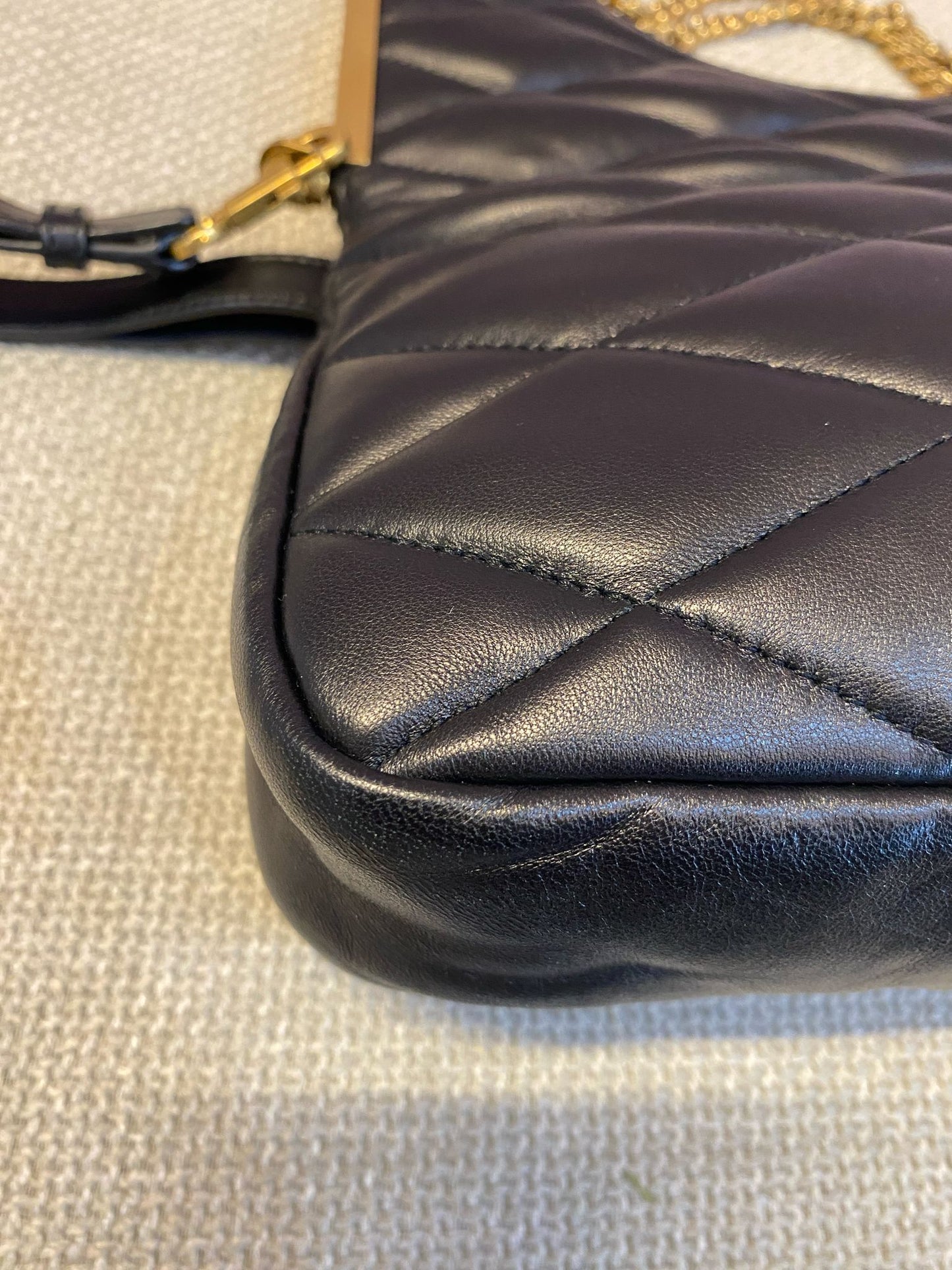 Yves Saint Laurent 87 Leather