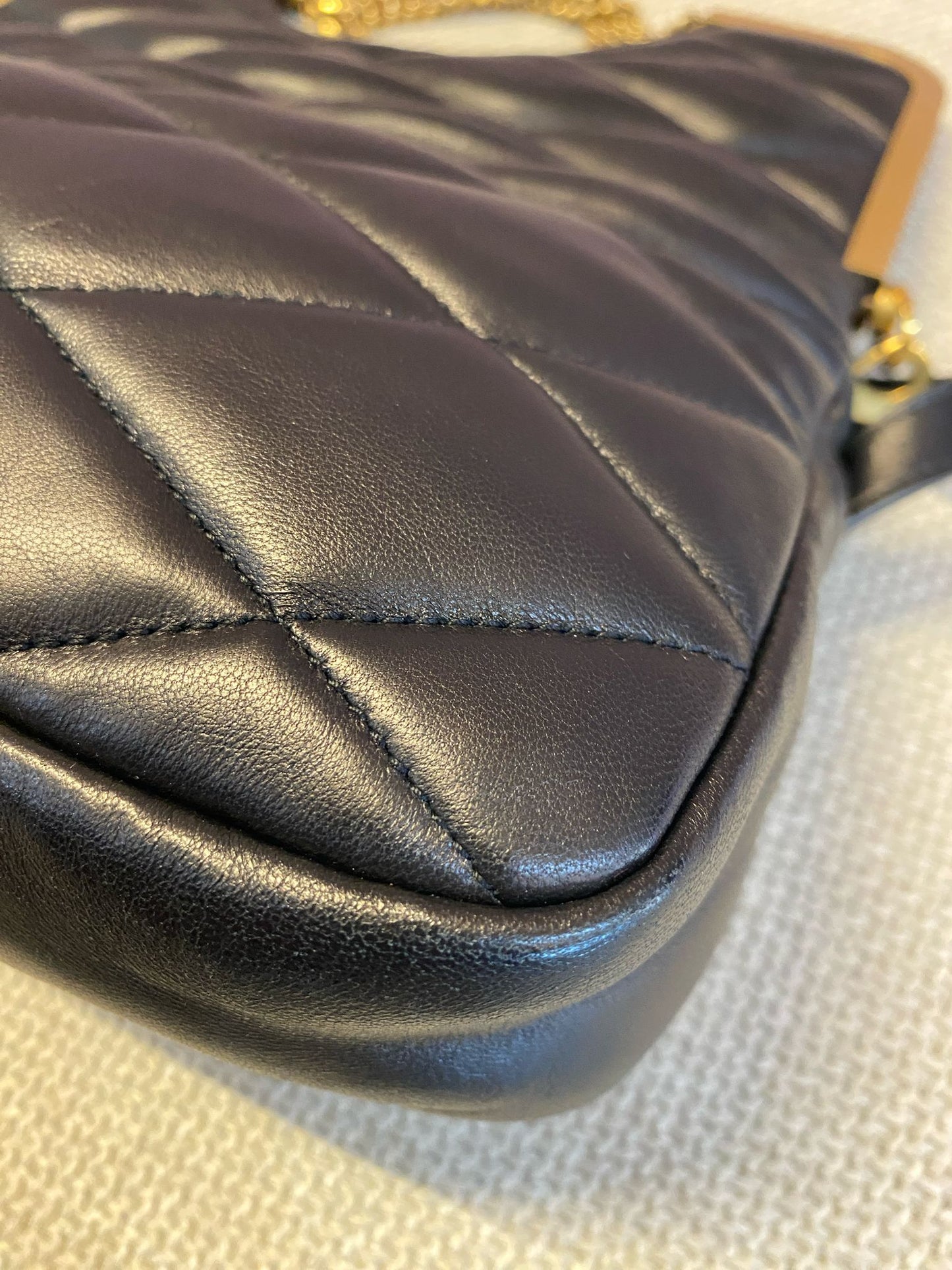 Yves Saint Laurent 87 Leather