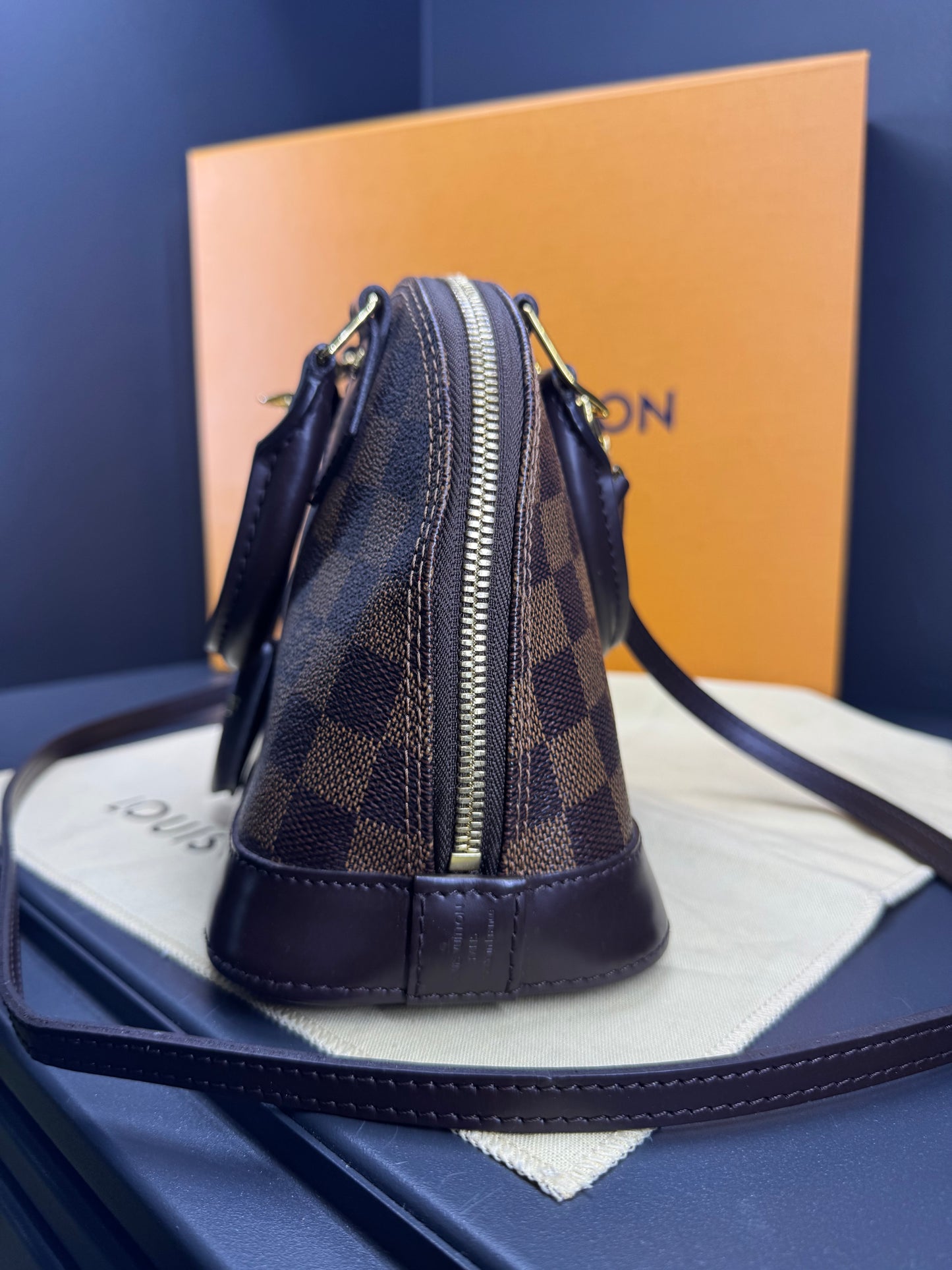 Louis Vuitton alma BB damier ebene