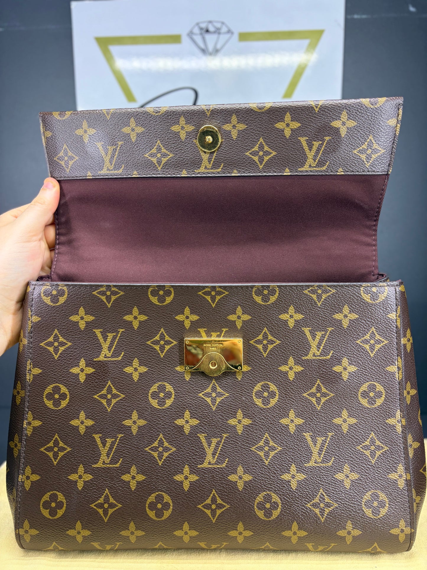Louis Vuitton Cluny MM