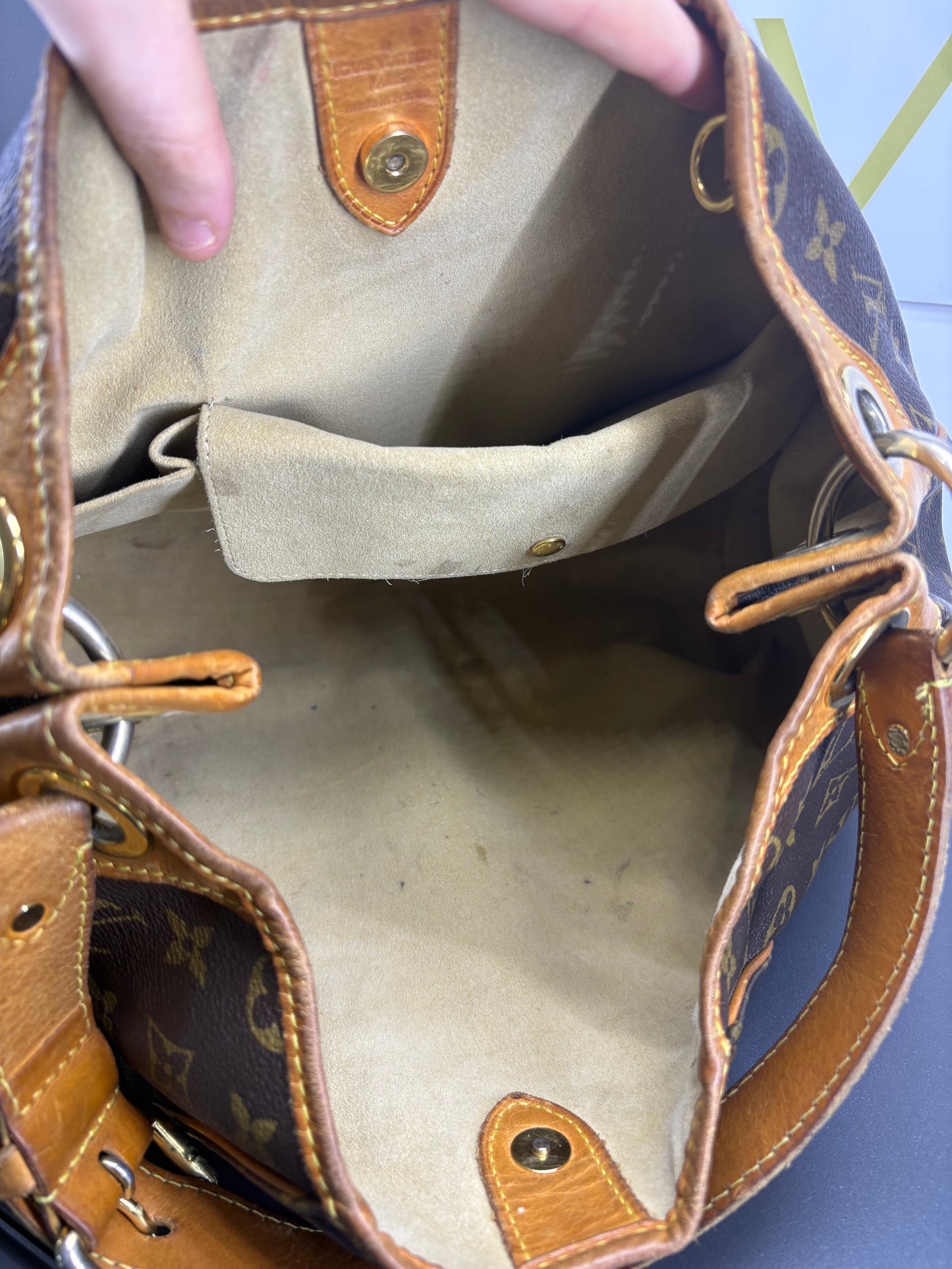 Louis Vuitton Galliera