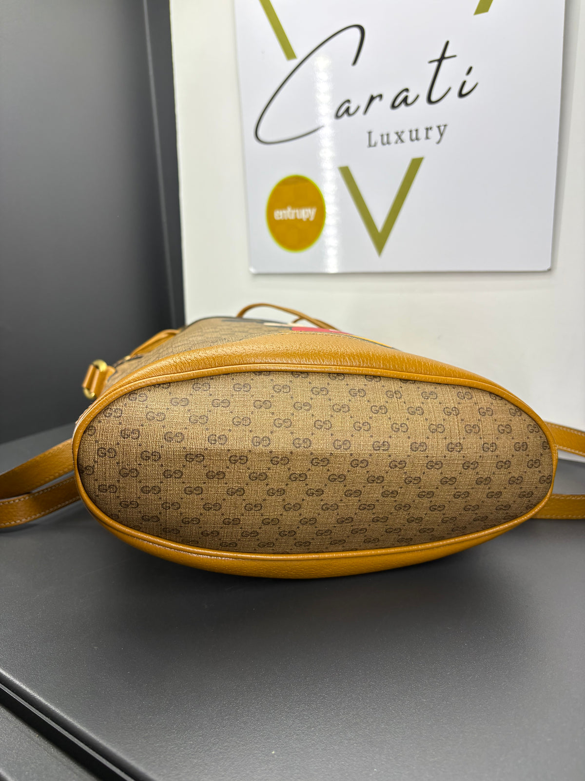 Gucci borsa a secchiello Disney