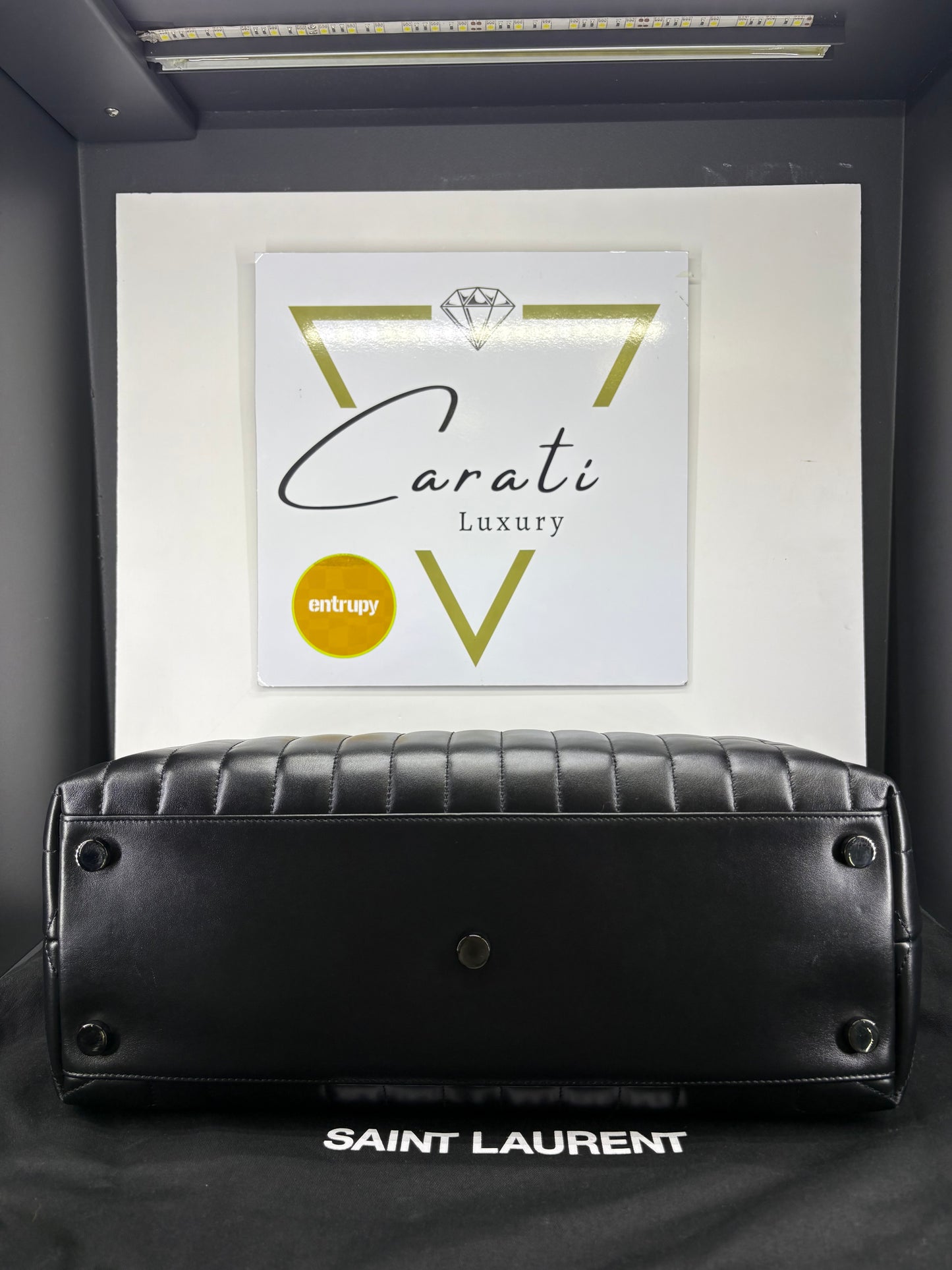 Borsa Loulou di Saint Laurent