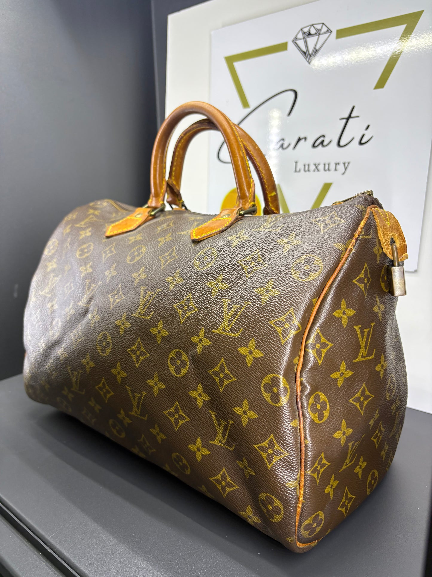 Louis Vuitton Speedy