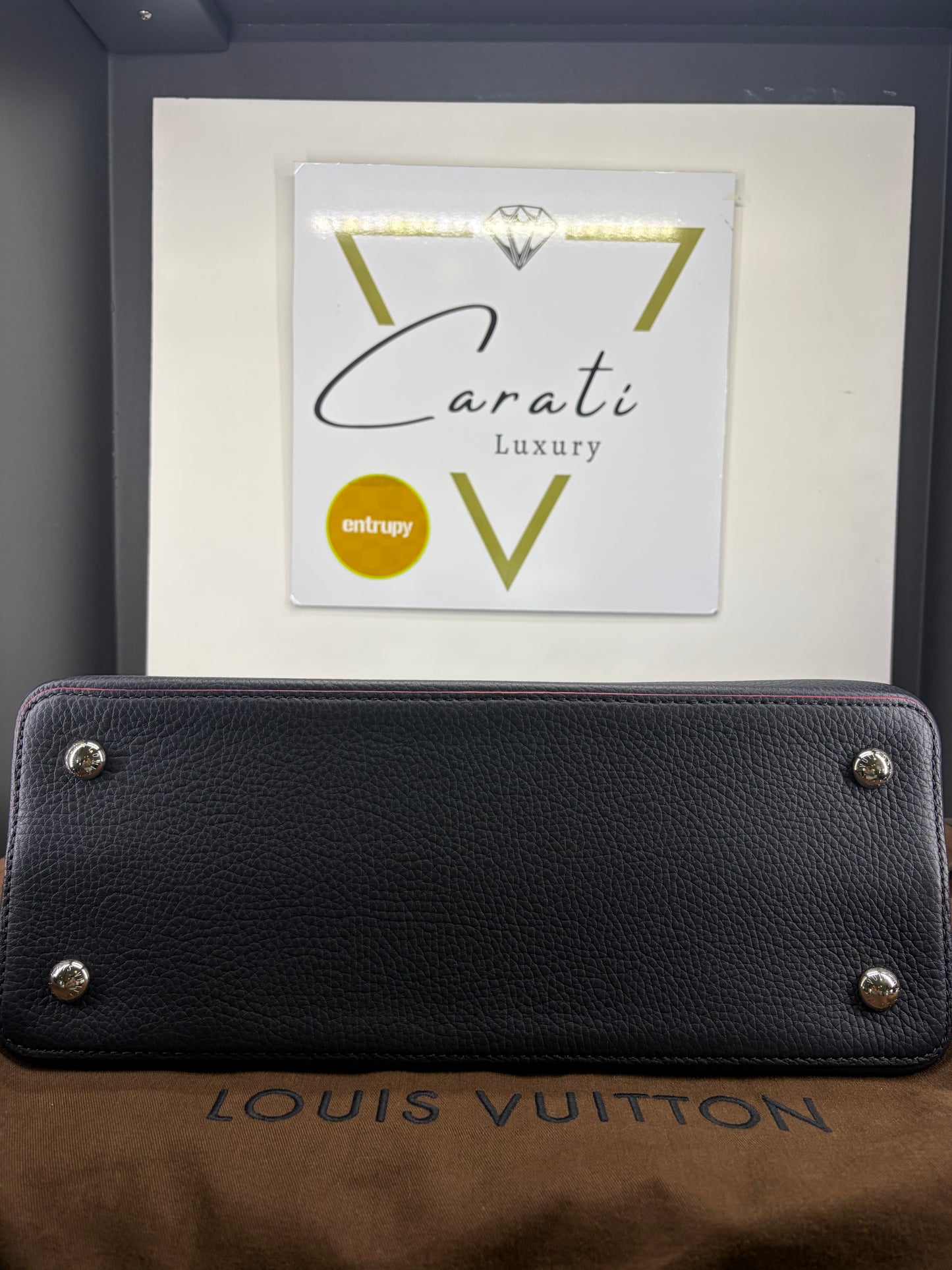 Louis Vuitton Capucines MM