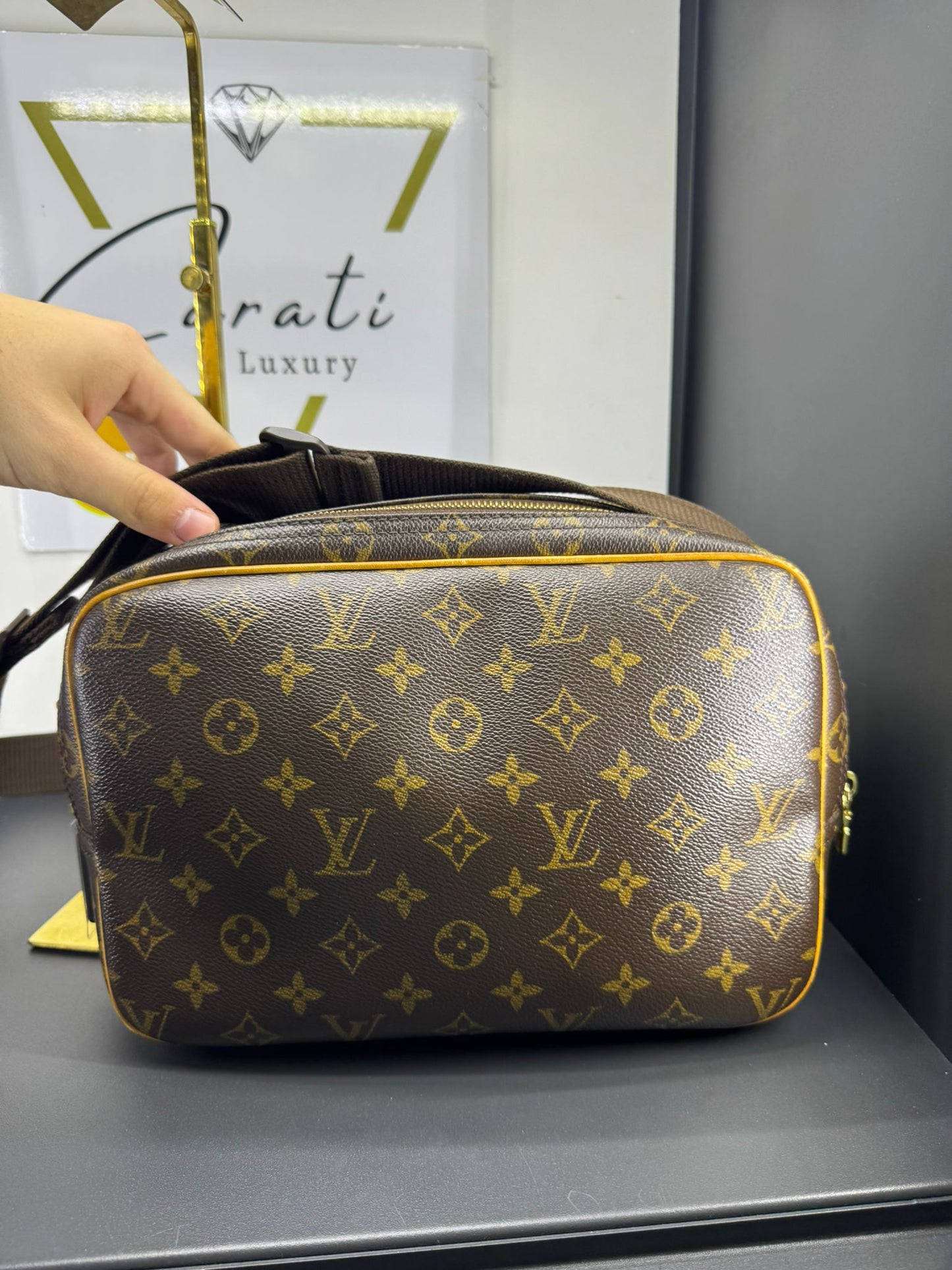 Louis Vuitton Reporter PM
