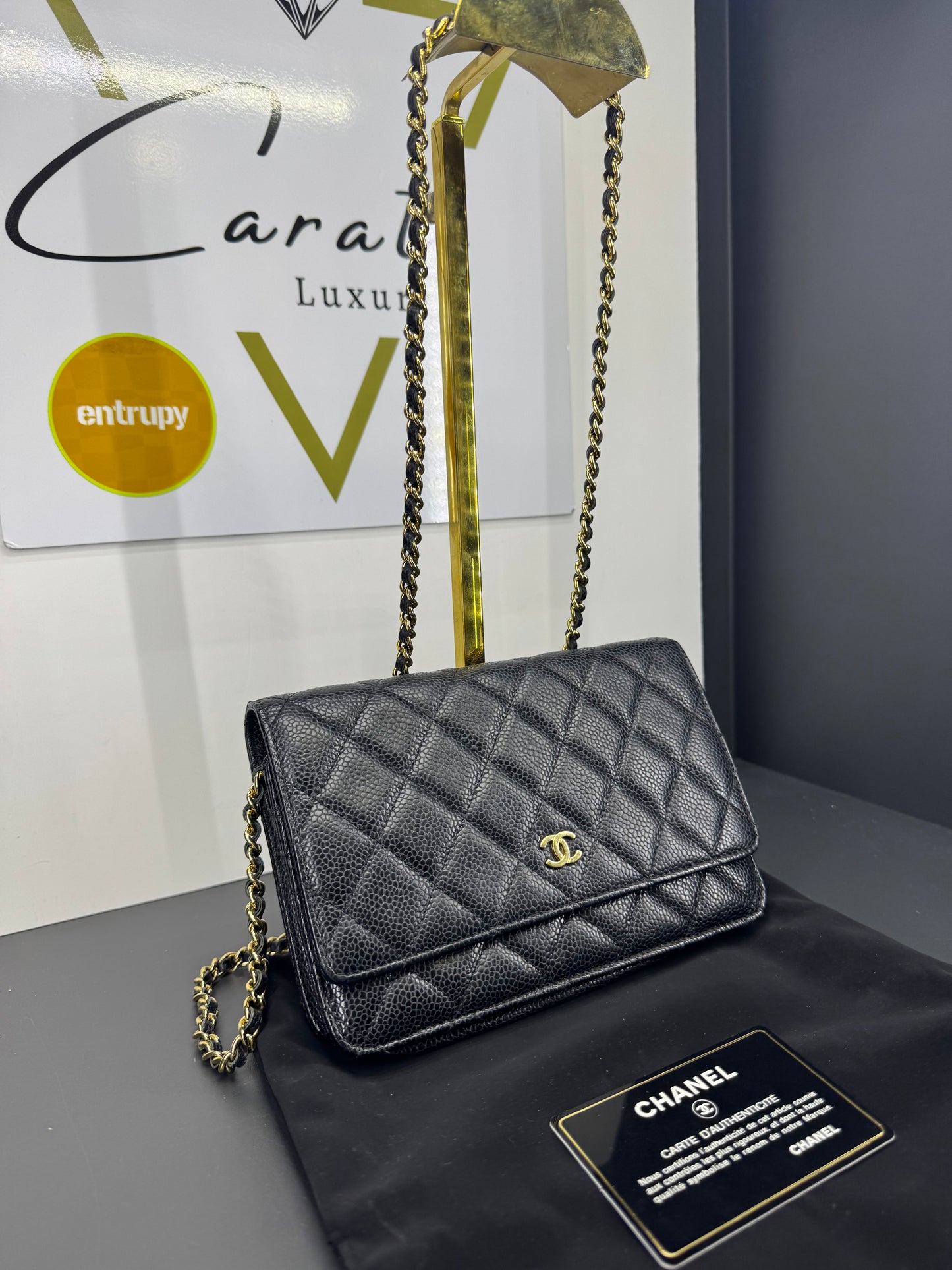 Chanel WOC in pelle caviar hardware oro