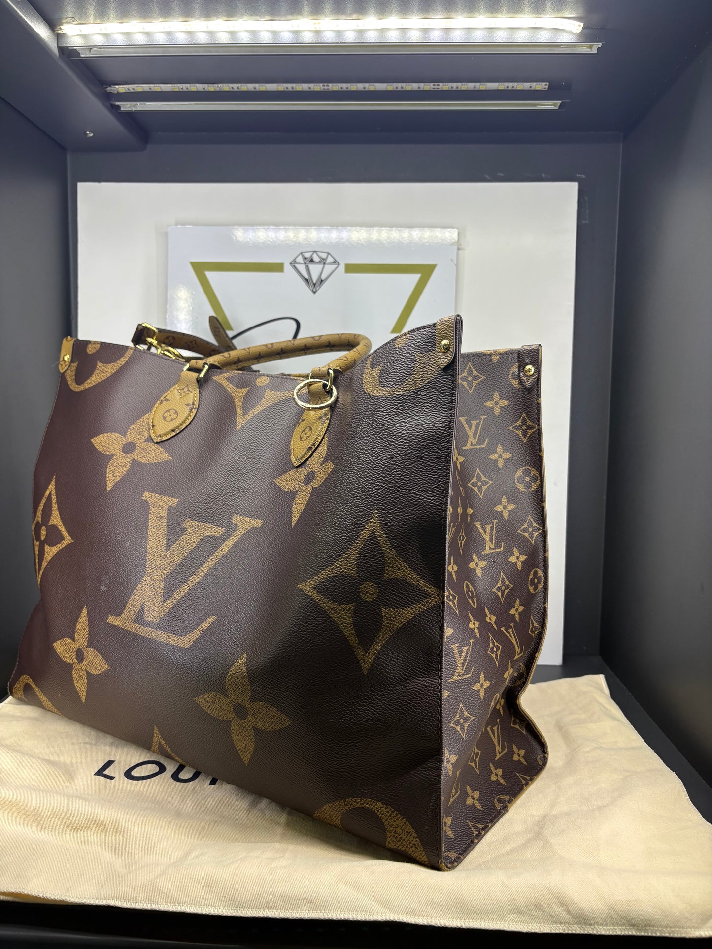 Louis Vuitton OnTheGo Voyage