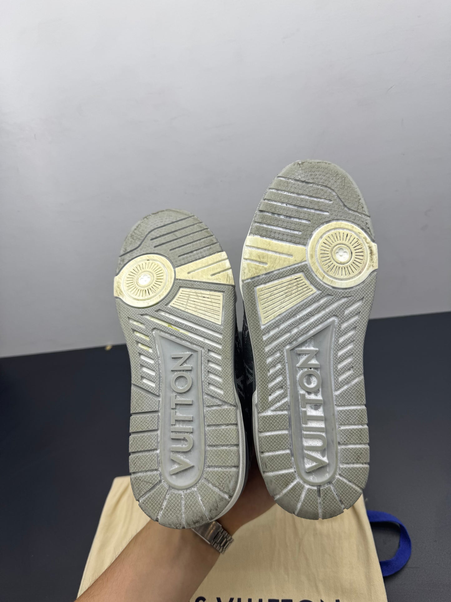 Louis Vuitton trainer grigie numero 37