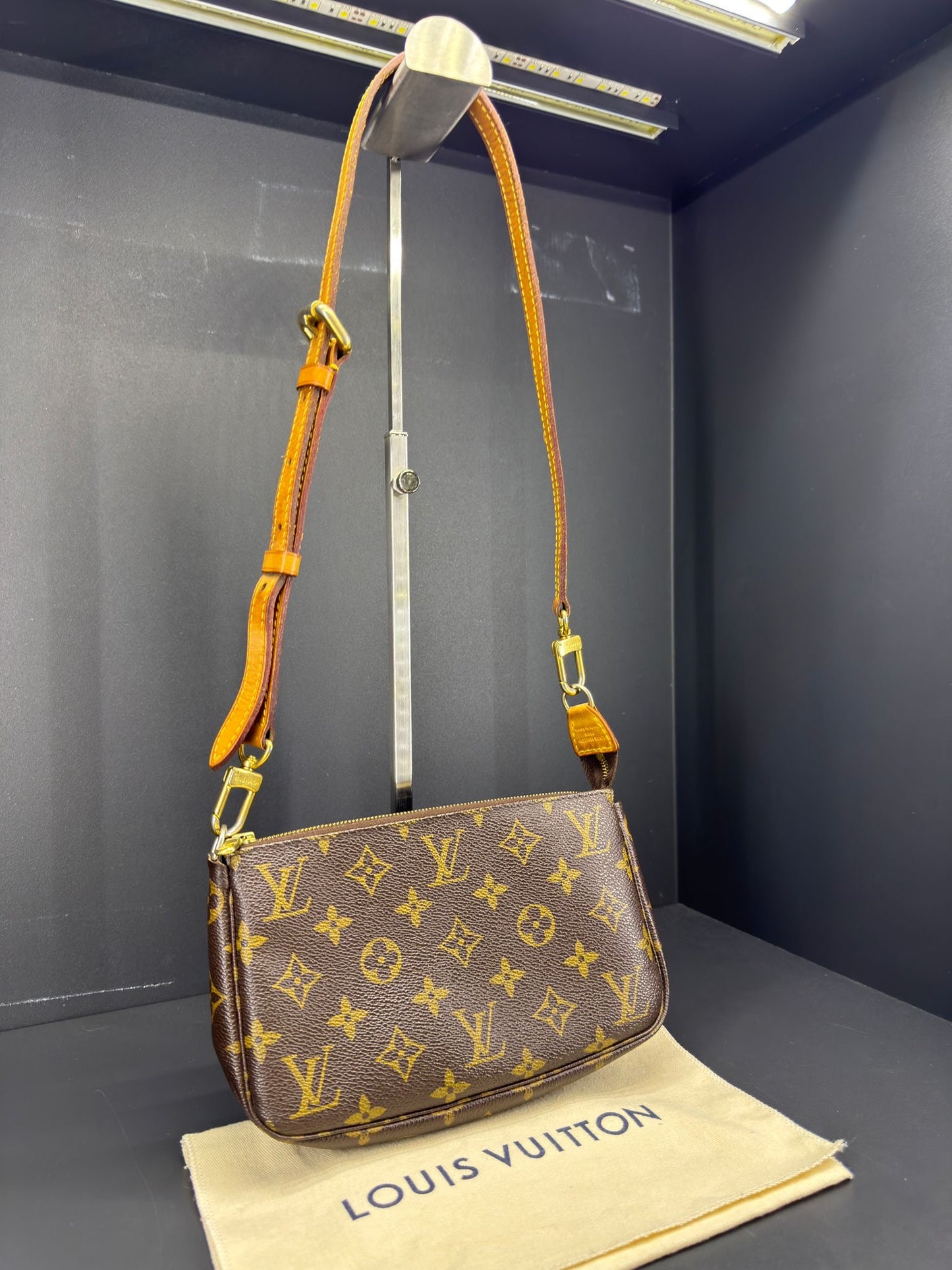 Louis Vuitton Pochette Accessoires