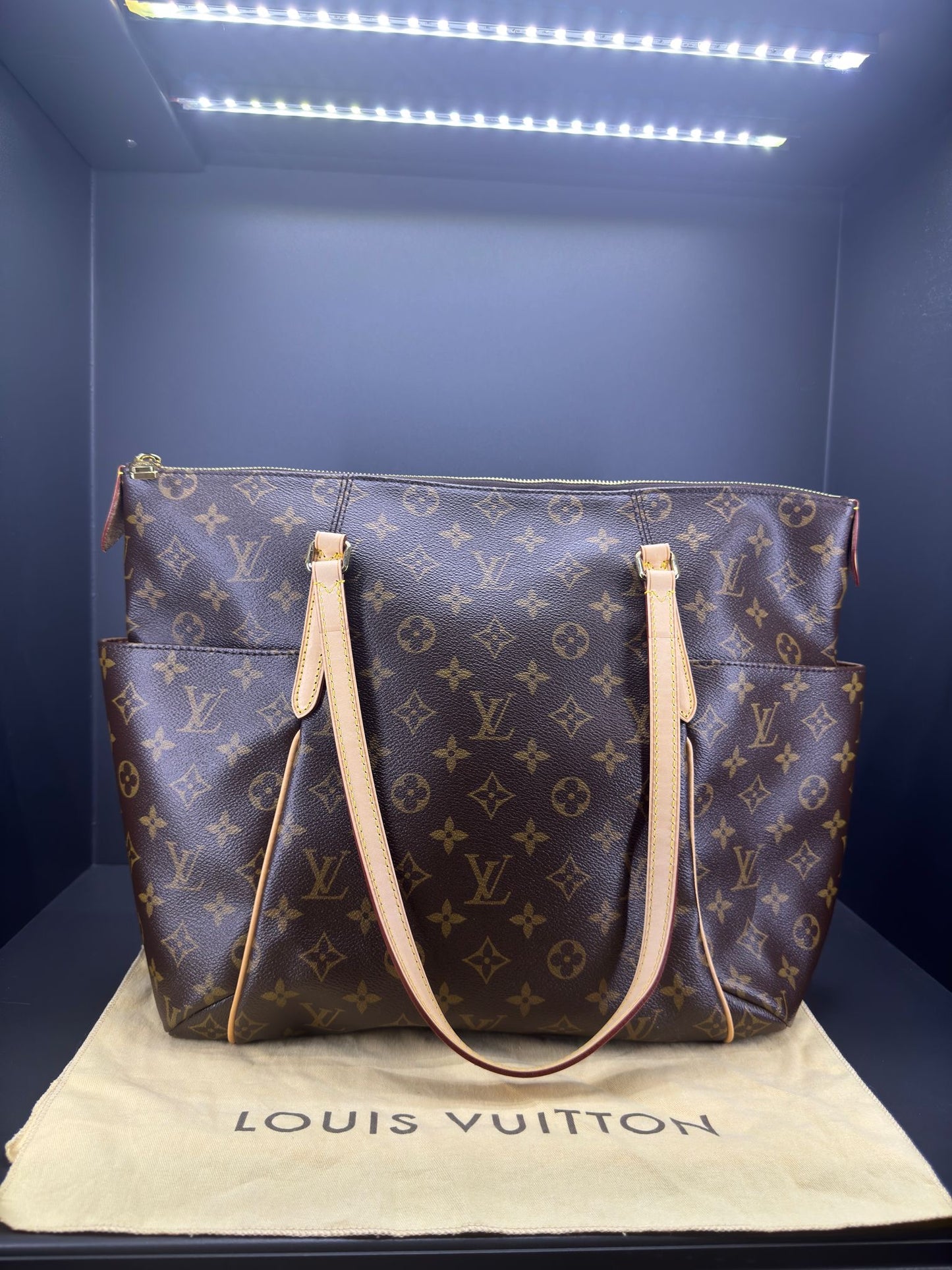 Louis Vuitton Totally