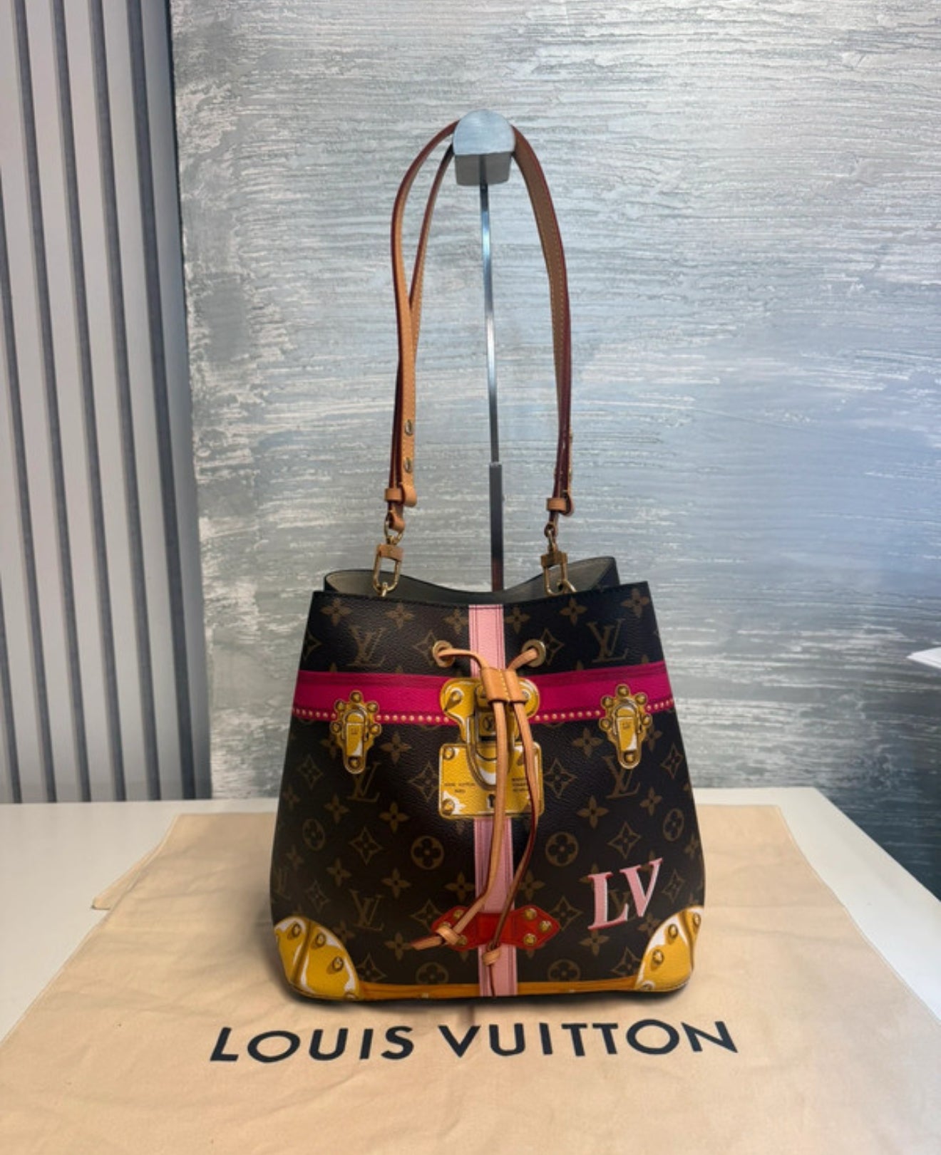 Louis Vuitton Borsa a secchiello Summer Trunks
Neonoe con monogramma 2018