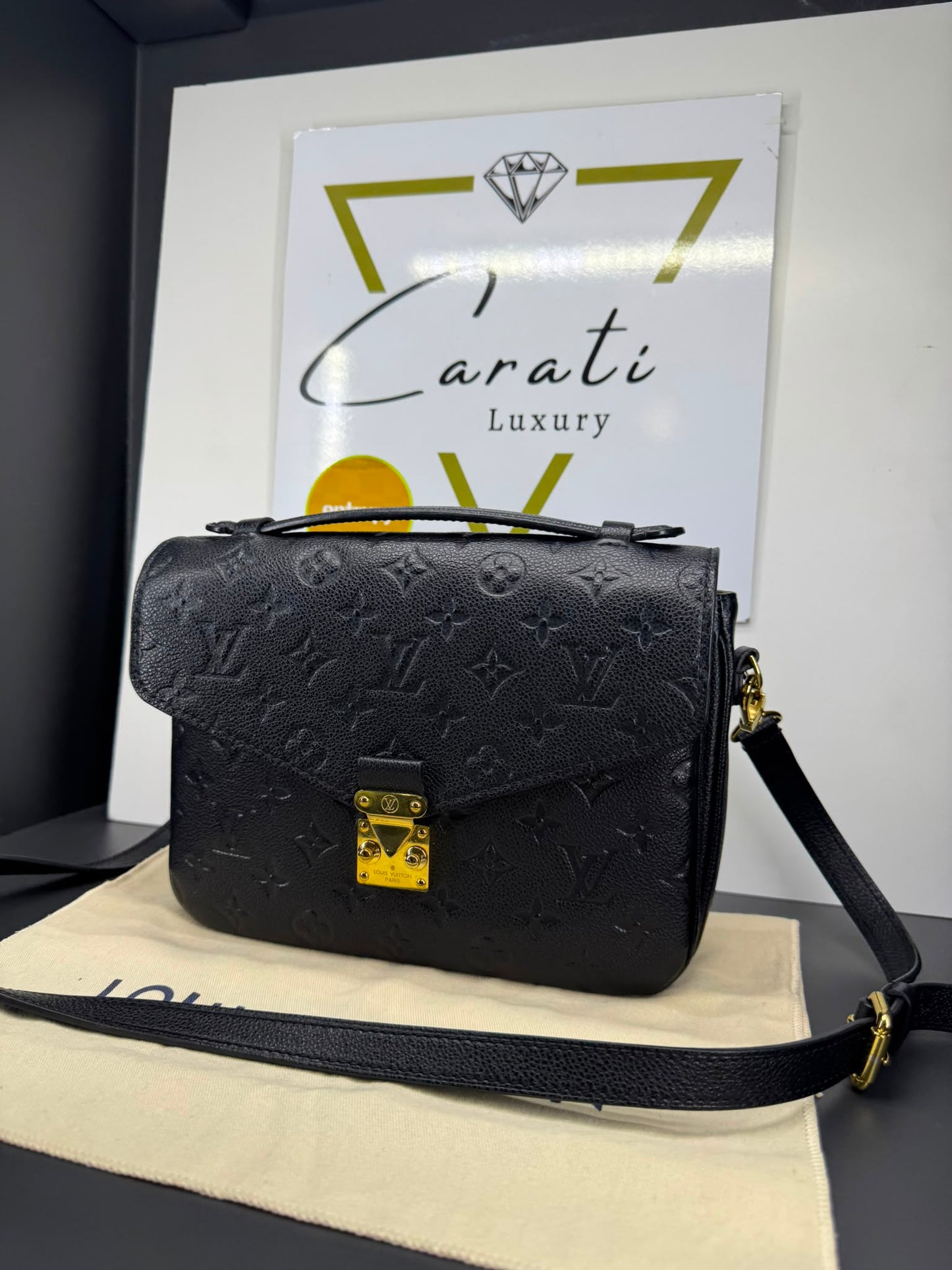 Louis Vuitton Pochette Métis,