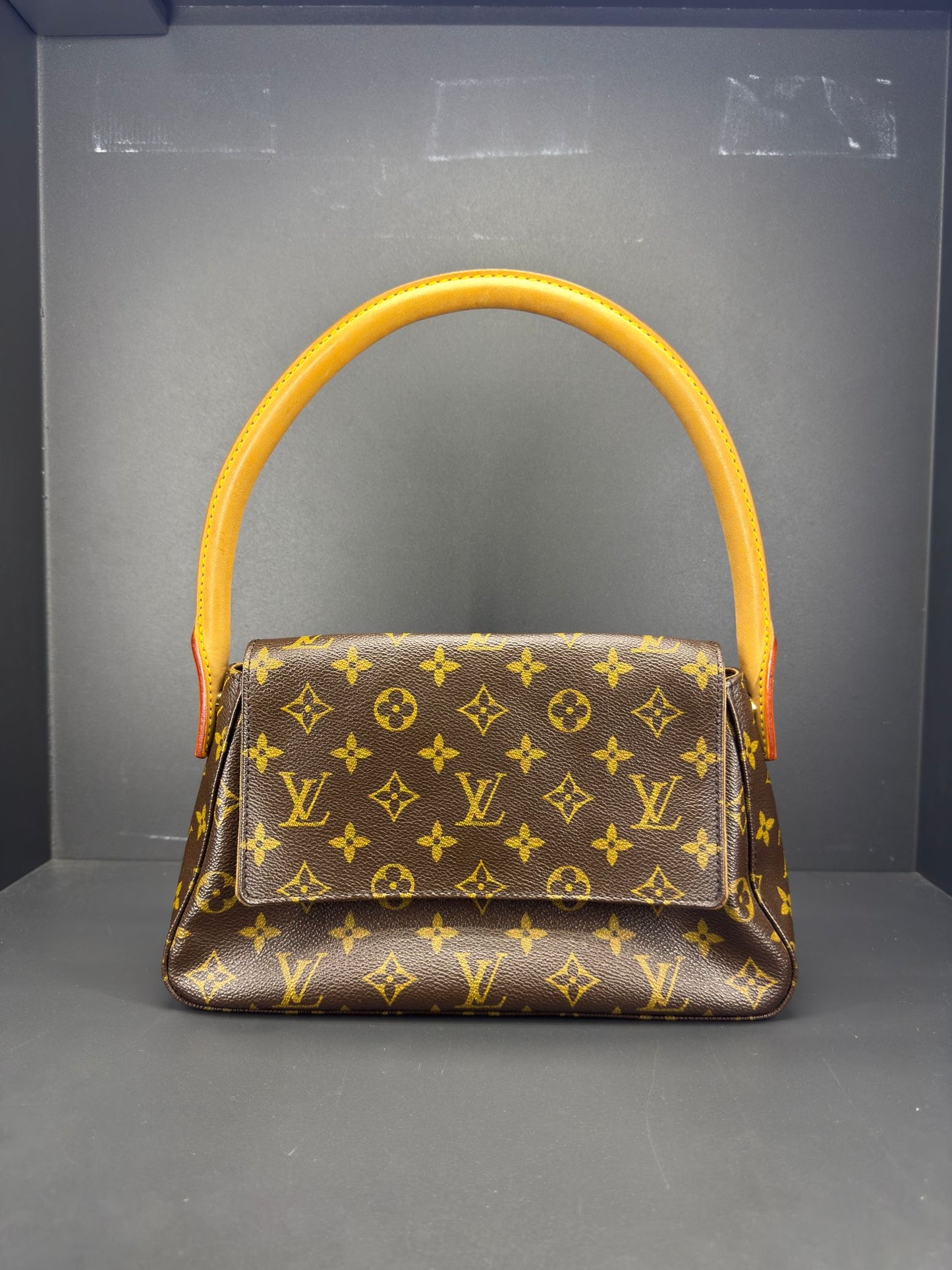 Louis Vuitton Mini Looping in tela Monogram