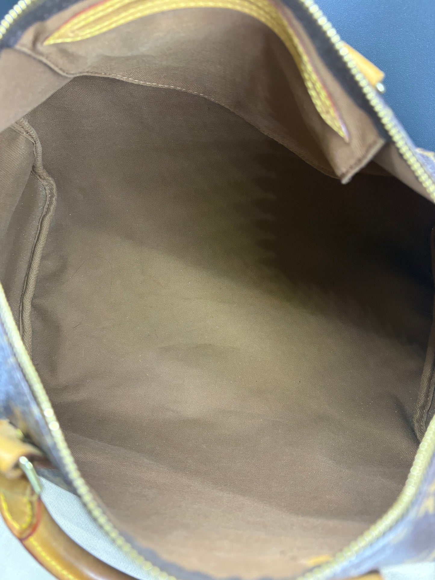 Louis Vuitton Speedy