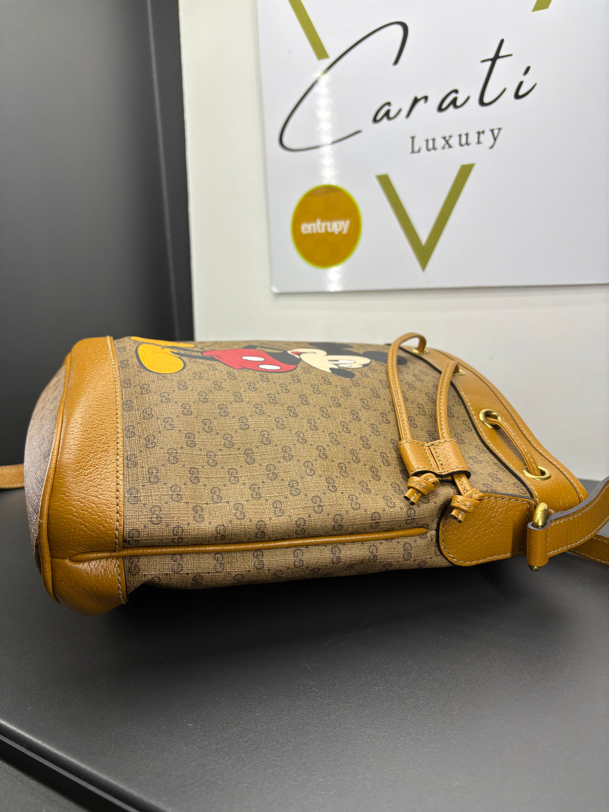 Gucci borsa a secchiello Disney
