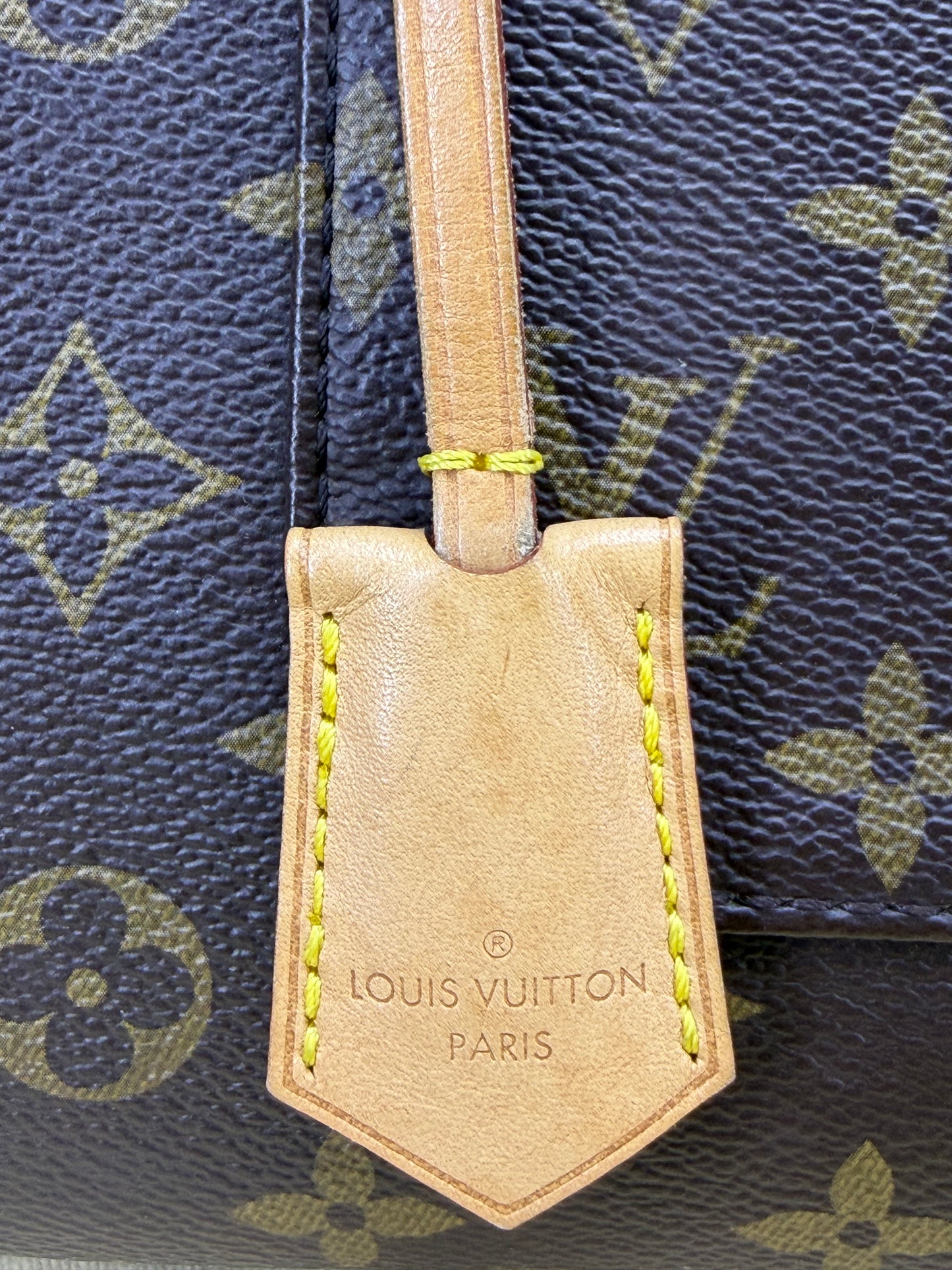 Louis Vuitton Cluny MM