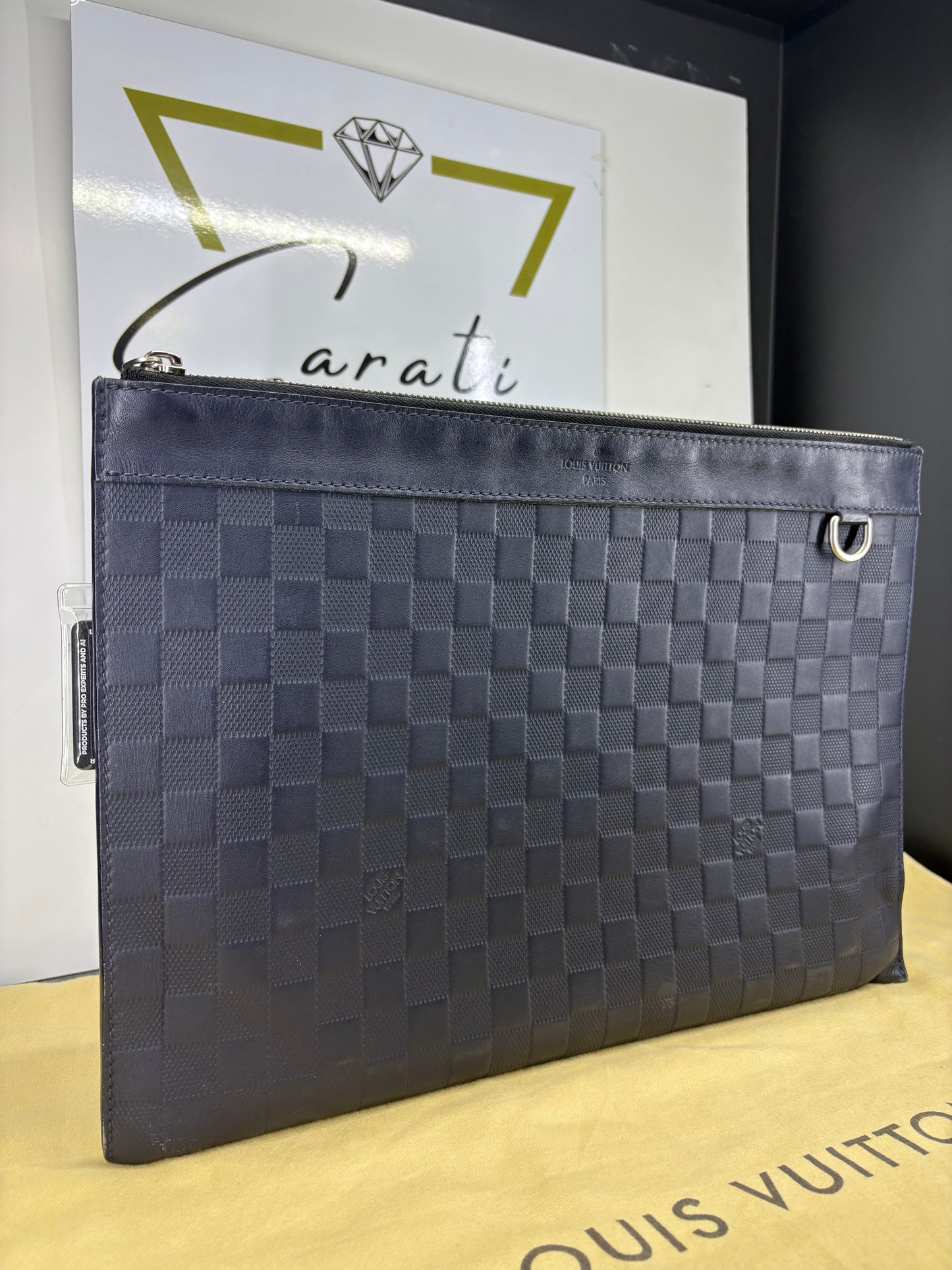 Louis Vuitton Discovery Pochette GM