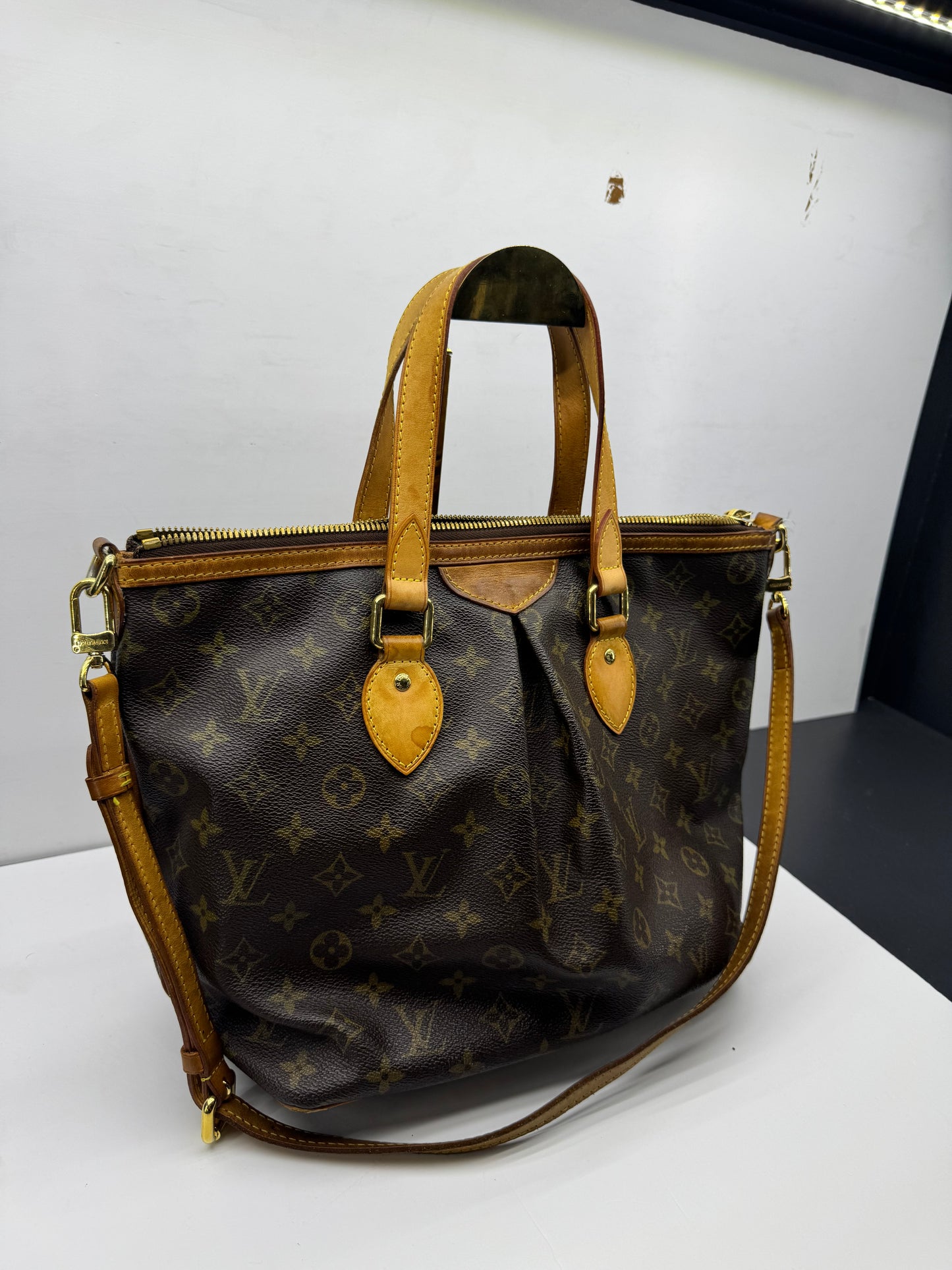 Louis Vuitton Palermo