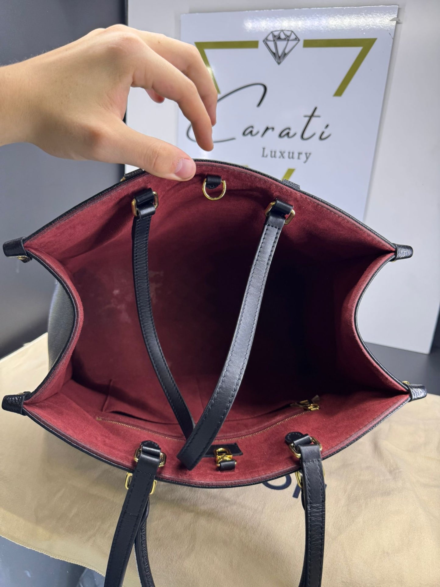 Louis Vuitton OnTheGo MM