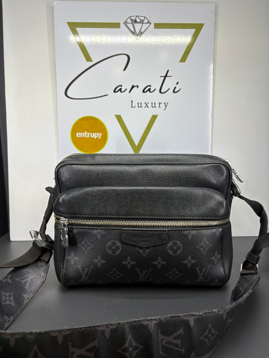 Louis Vuitton Outdoor Messenger