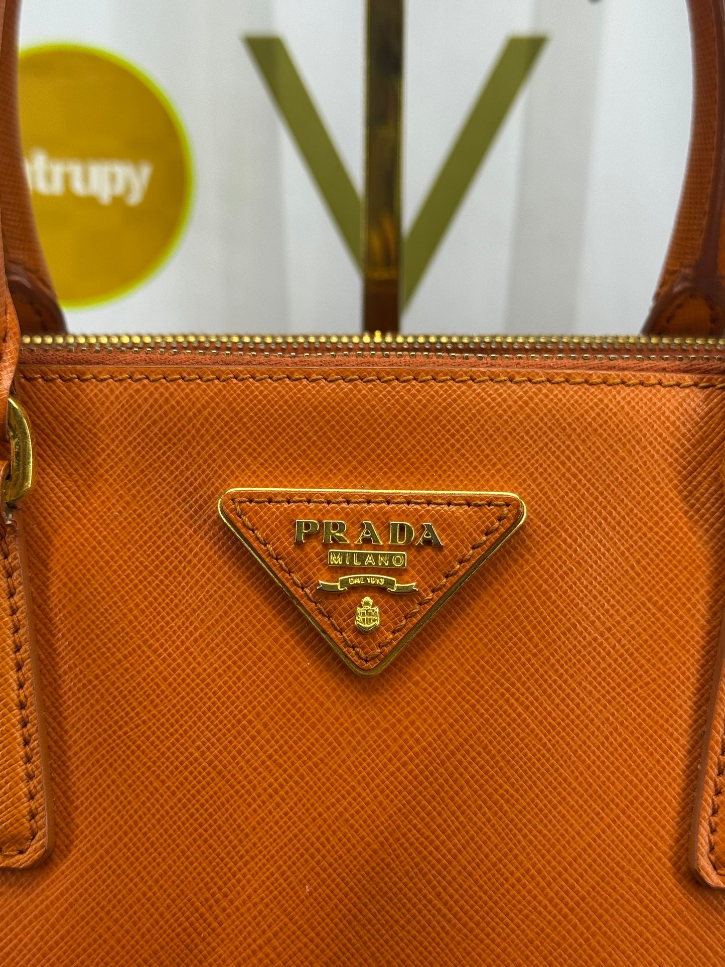 Prada galleria piccola in saffiano arancione