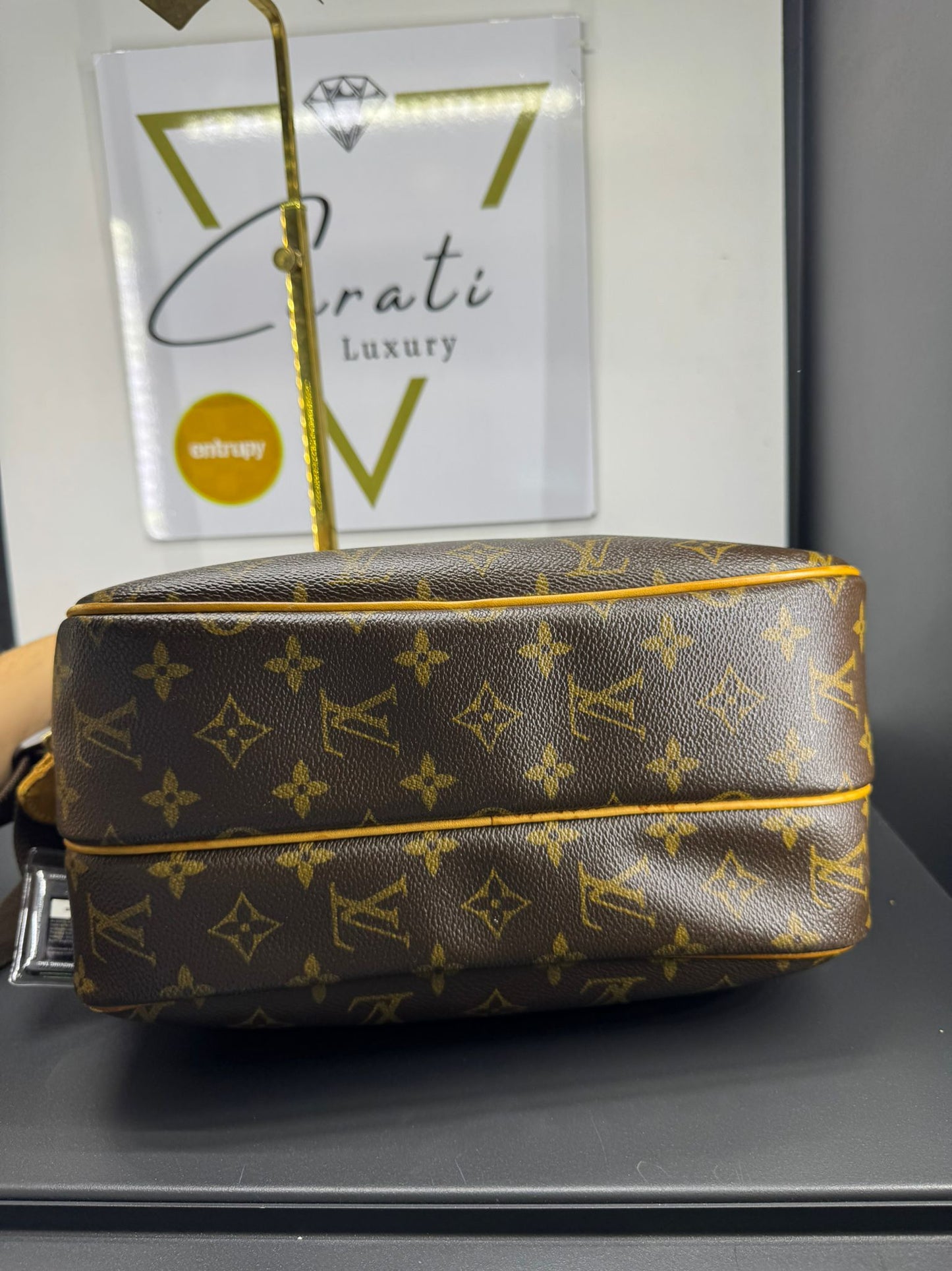 Louis Vuitton Reporter PM