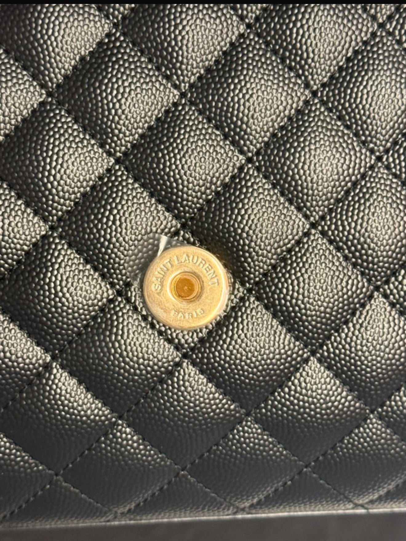 Yves Saint Laurent Envelope medium in pelle
trapuntanta