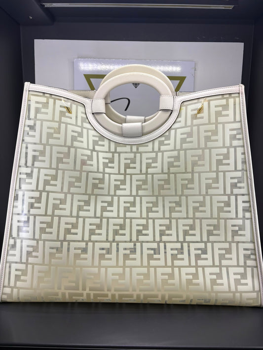 Fendi shopping