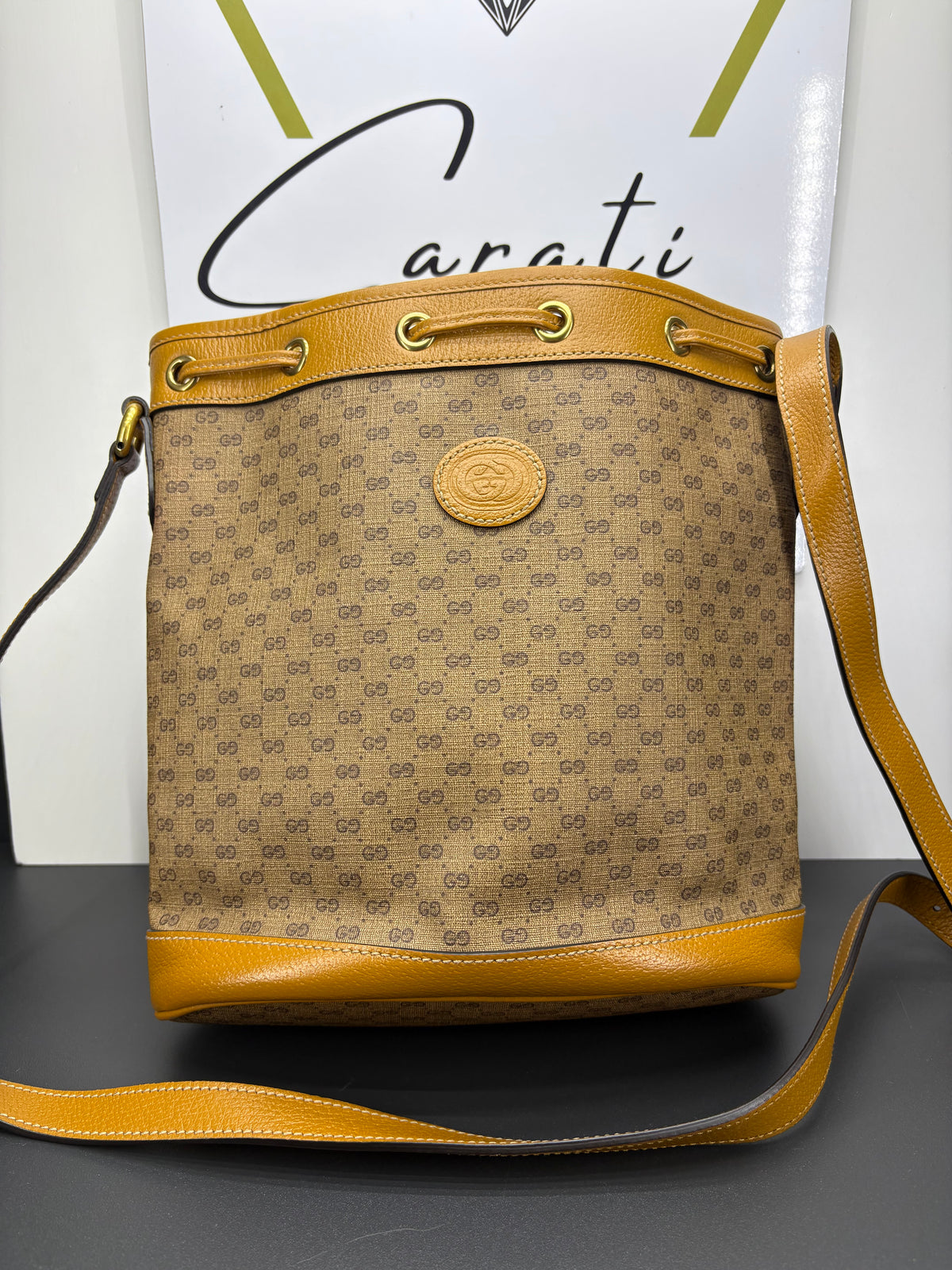 Gucci borsa a secchiello Disney
