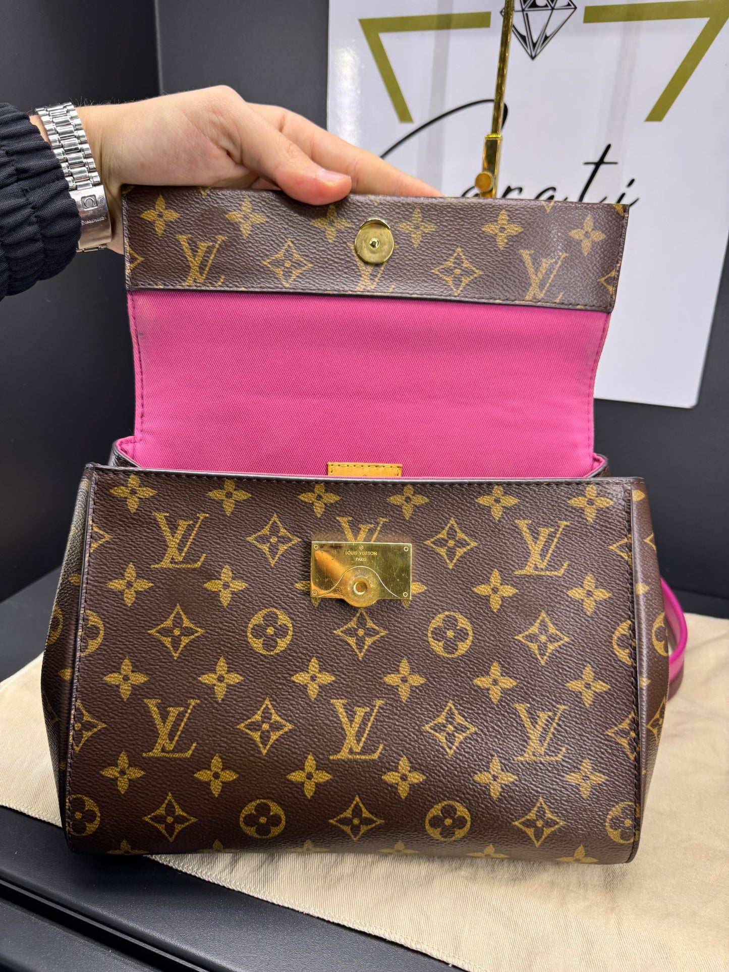 Louis Vuitton cluny BB Monogram