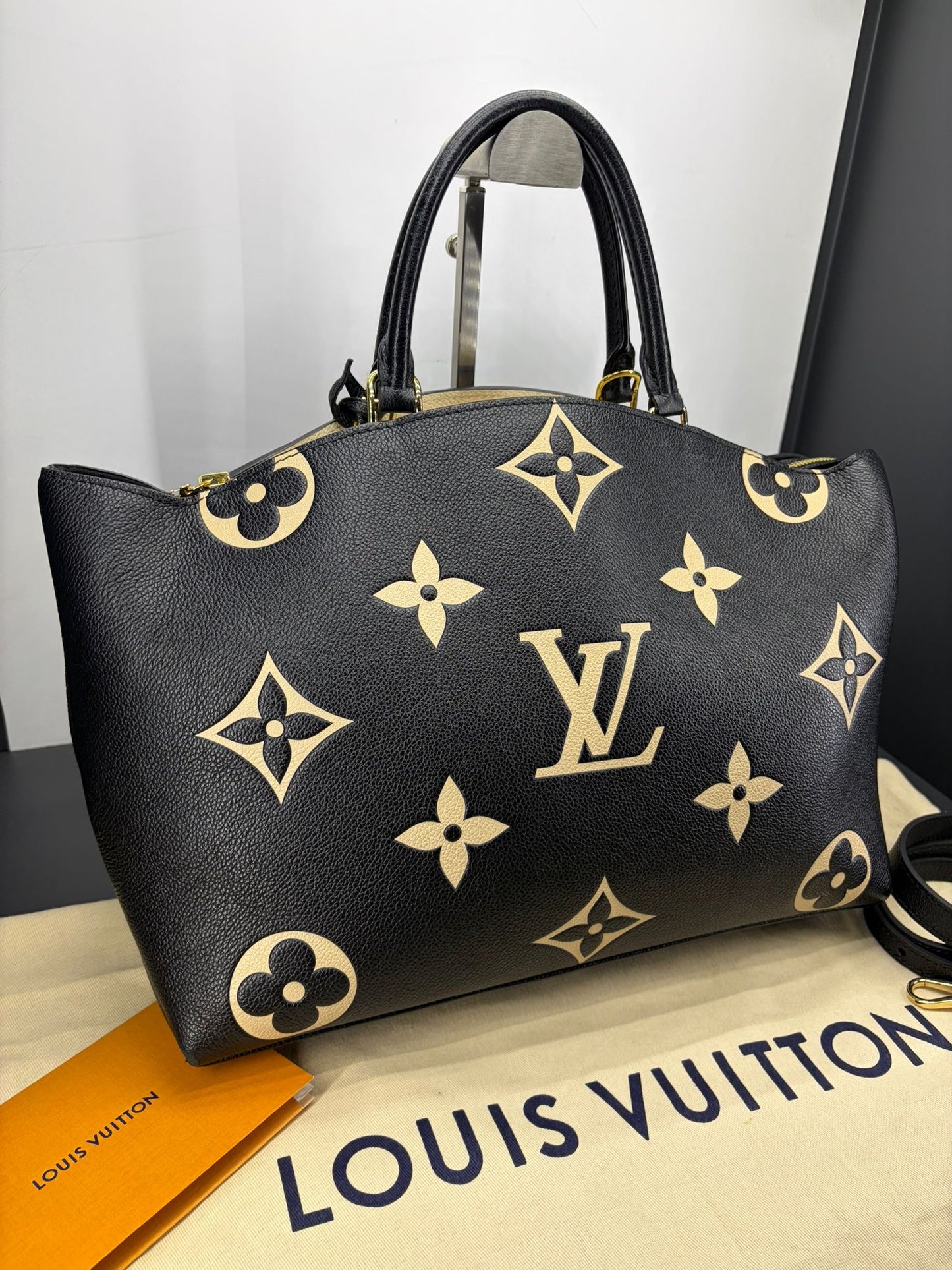 Louis Vuitton Grand Palais MM