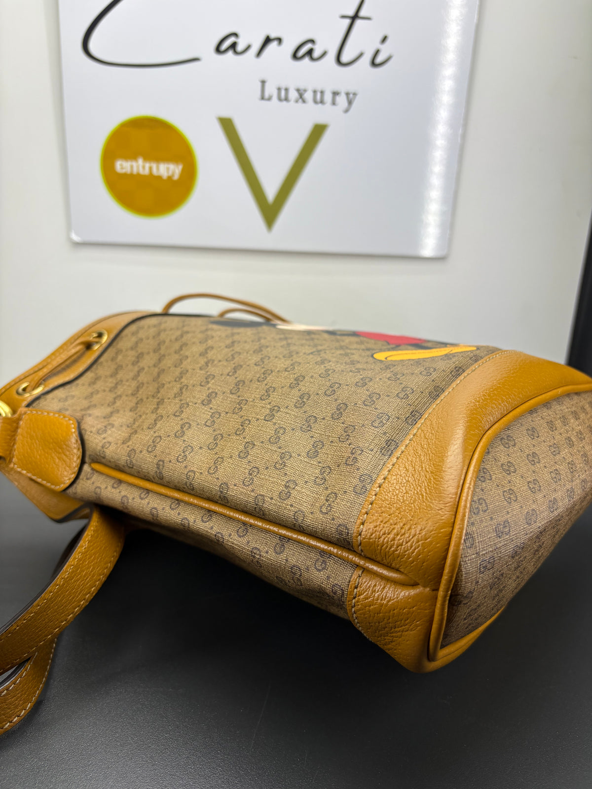 Gucci borsa a secchiello Disney