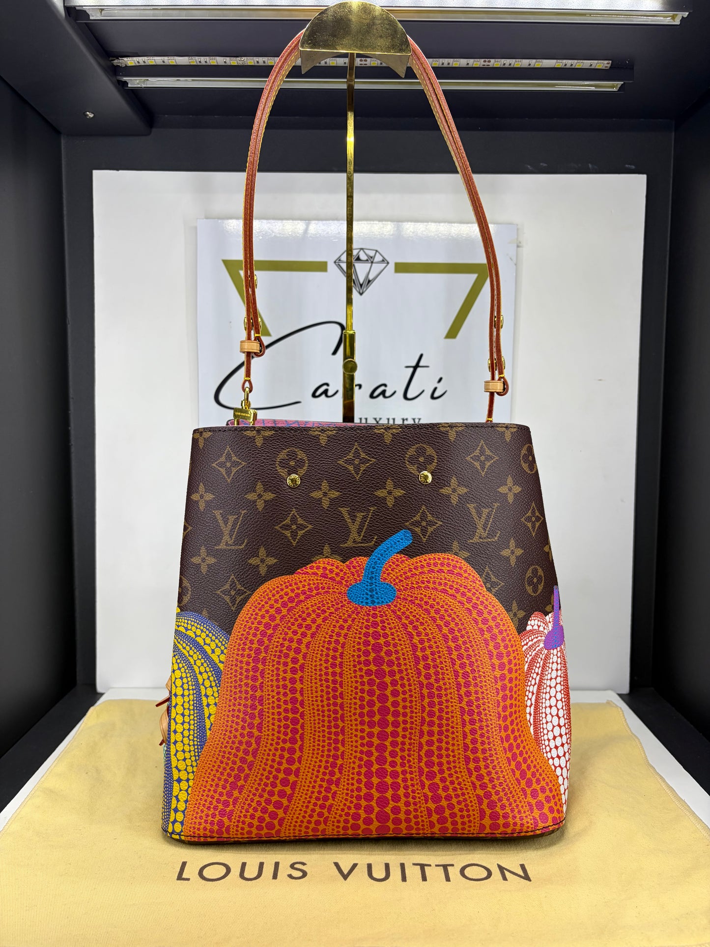 LV x YK Néonoé MM Pumpkin