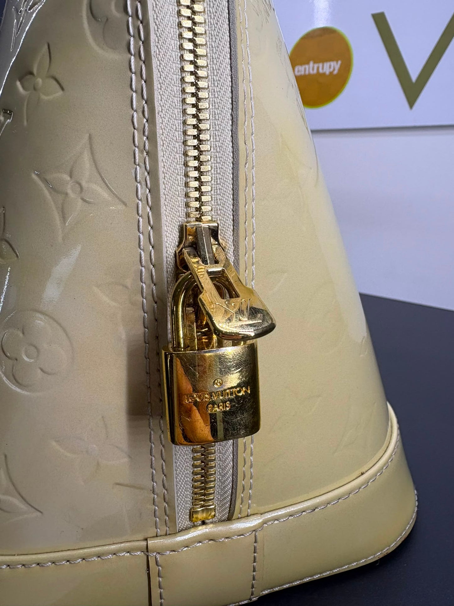 Louis Vuitton Alma Vernis GM