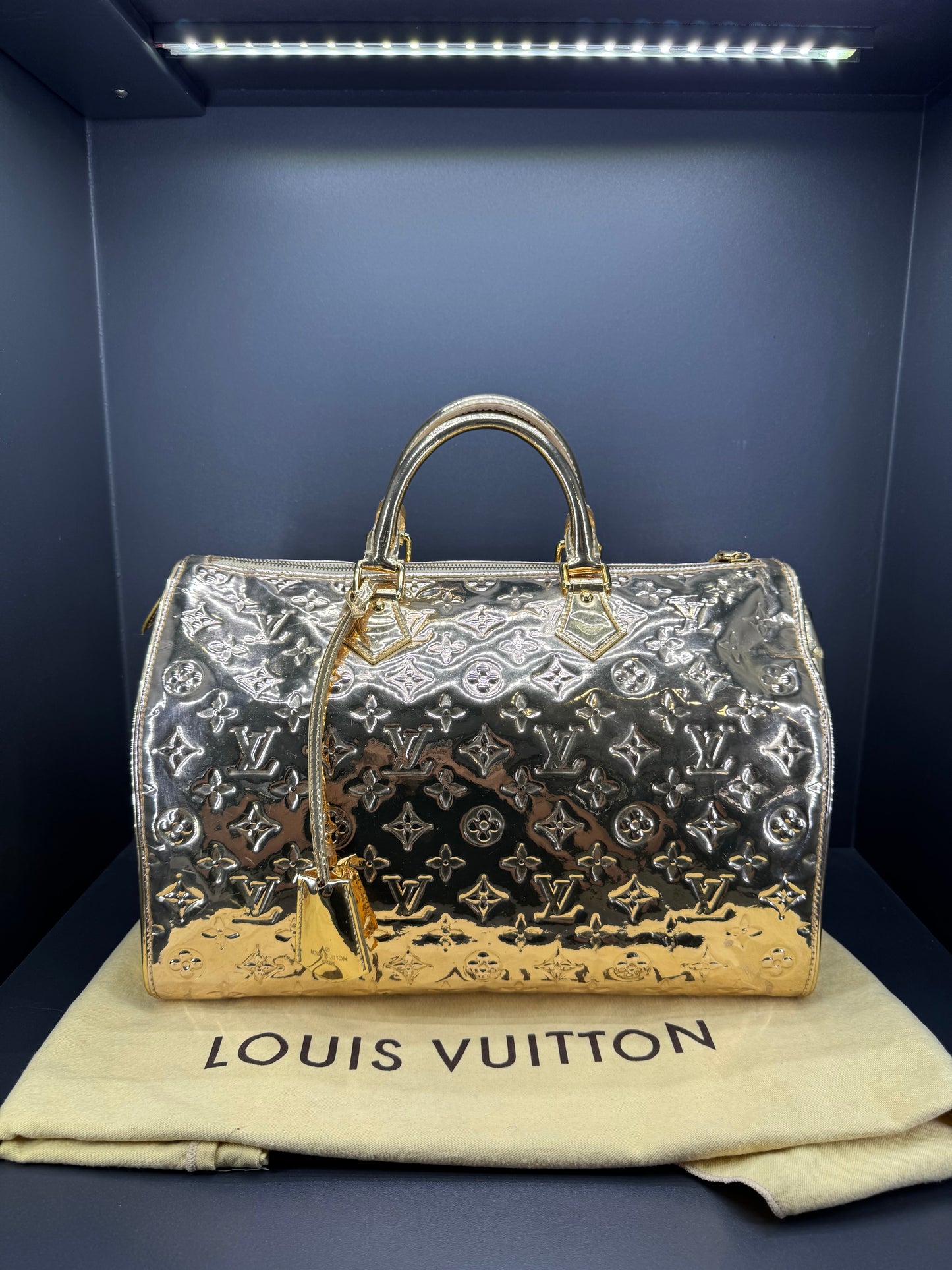 Louis Vuitton speedy 35 mirror gold