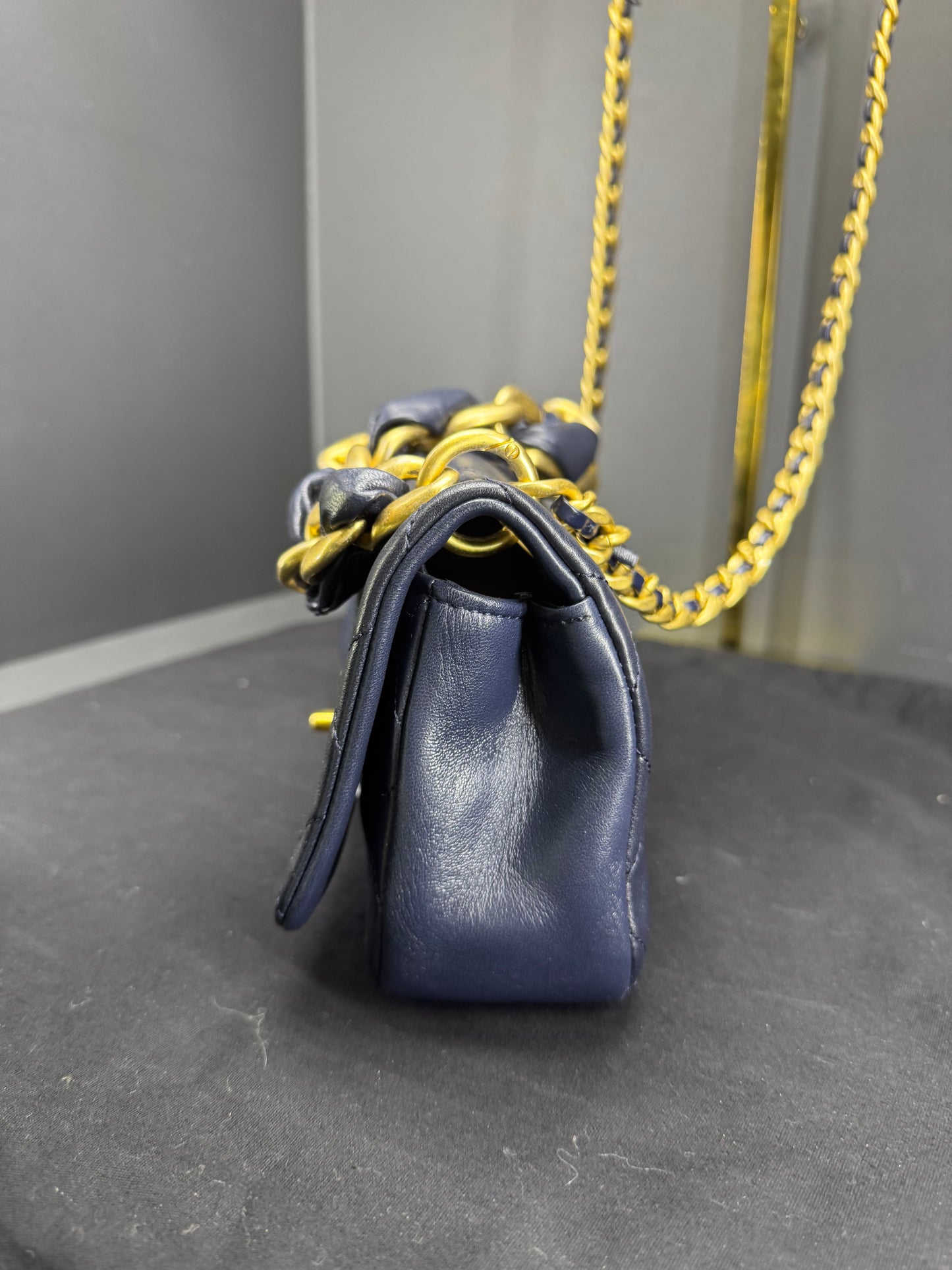 Chanel 2.55 blu