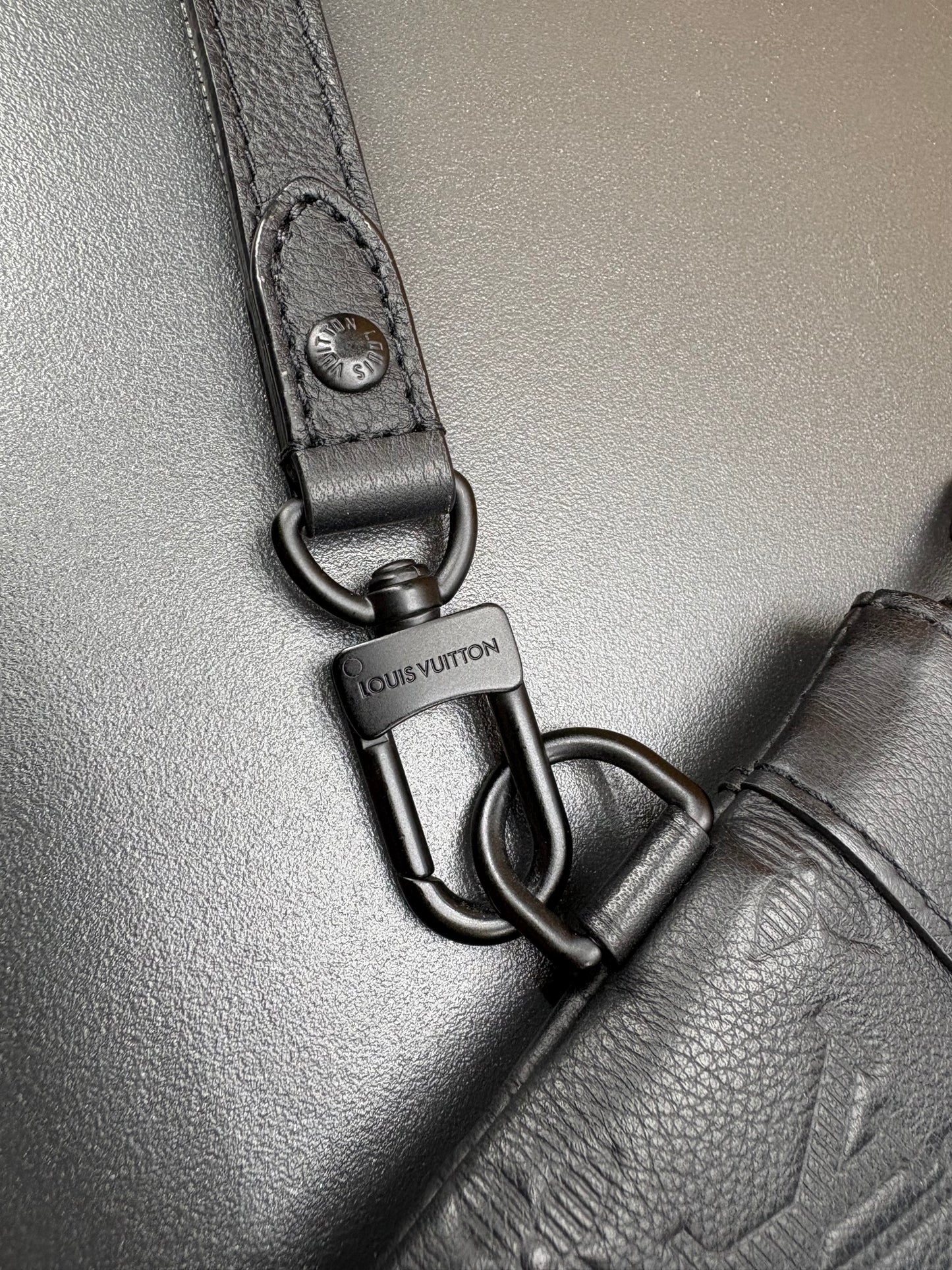 Louis vuitton  Pochette To-Go Monogram Shadow