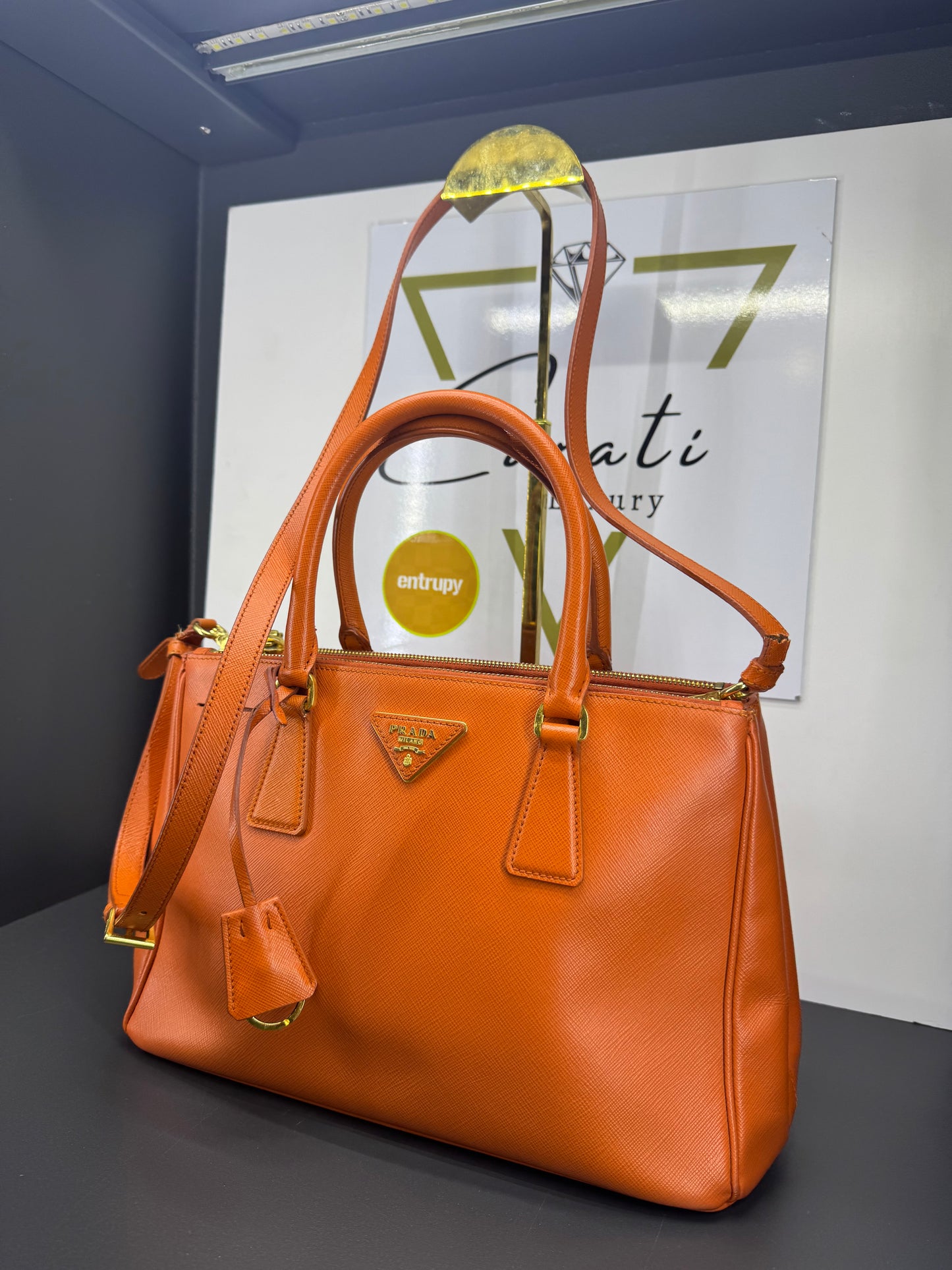 Prada galleria piccola in saffiano arancione