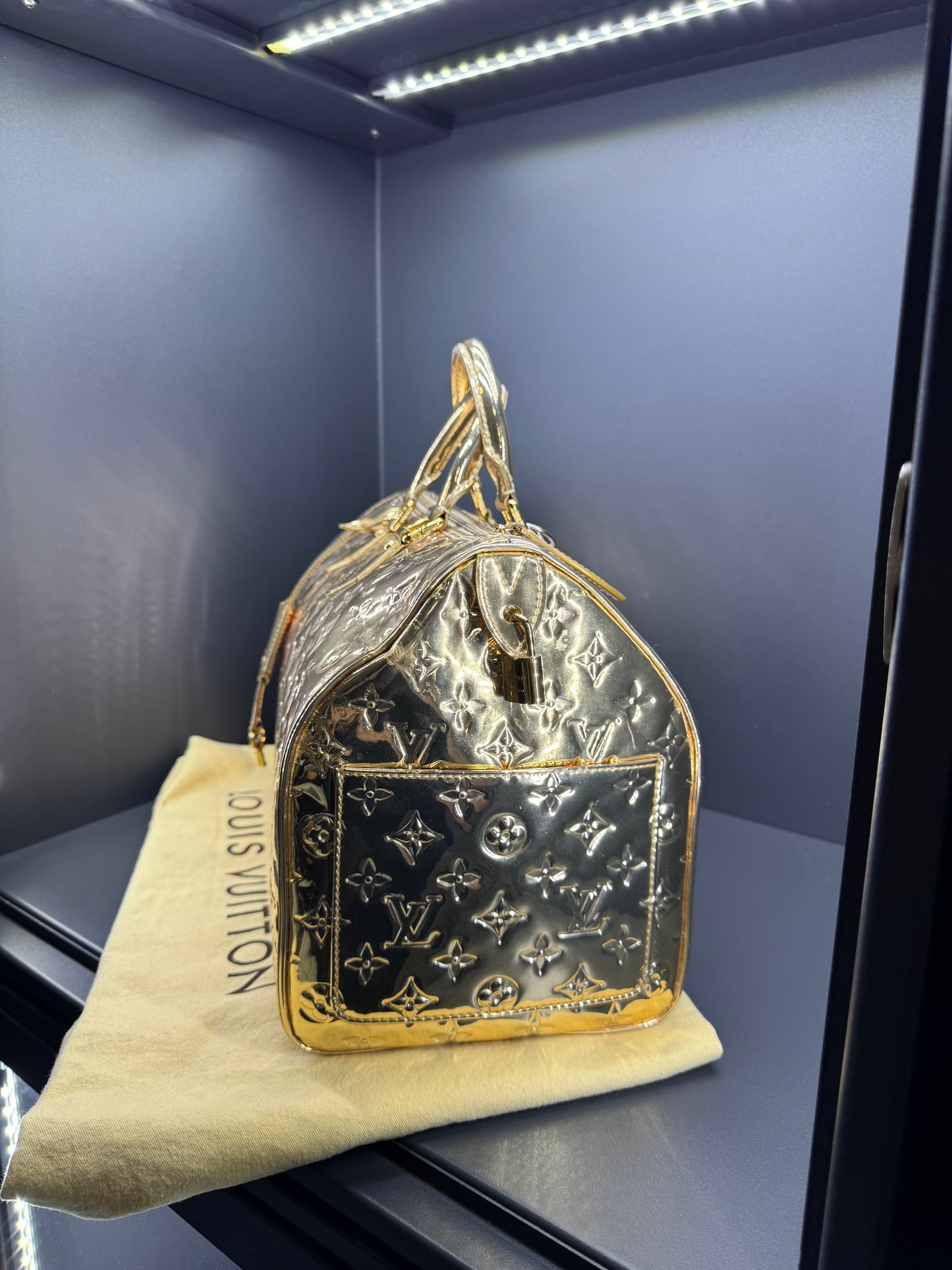 Louis Vuitton speedy 35 mirror gold