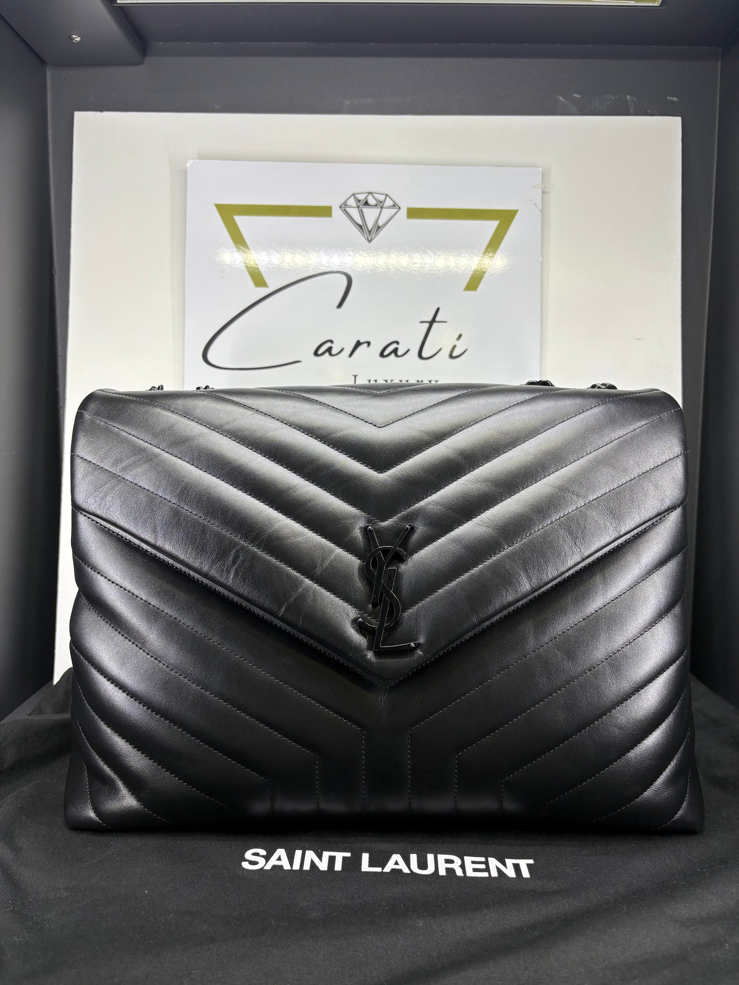 Borsa Loulou di Saint Laurent