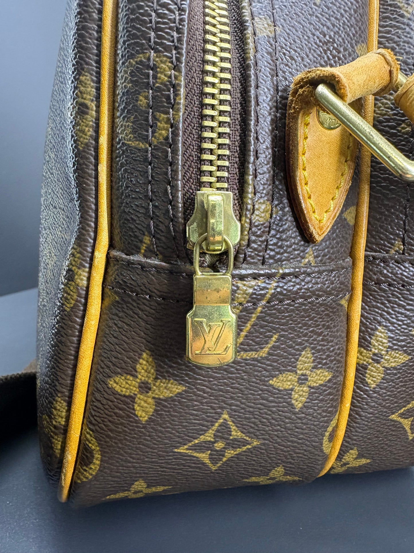 Louis Vuitton Reporter PM
