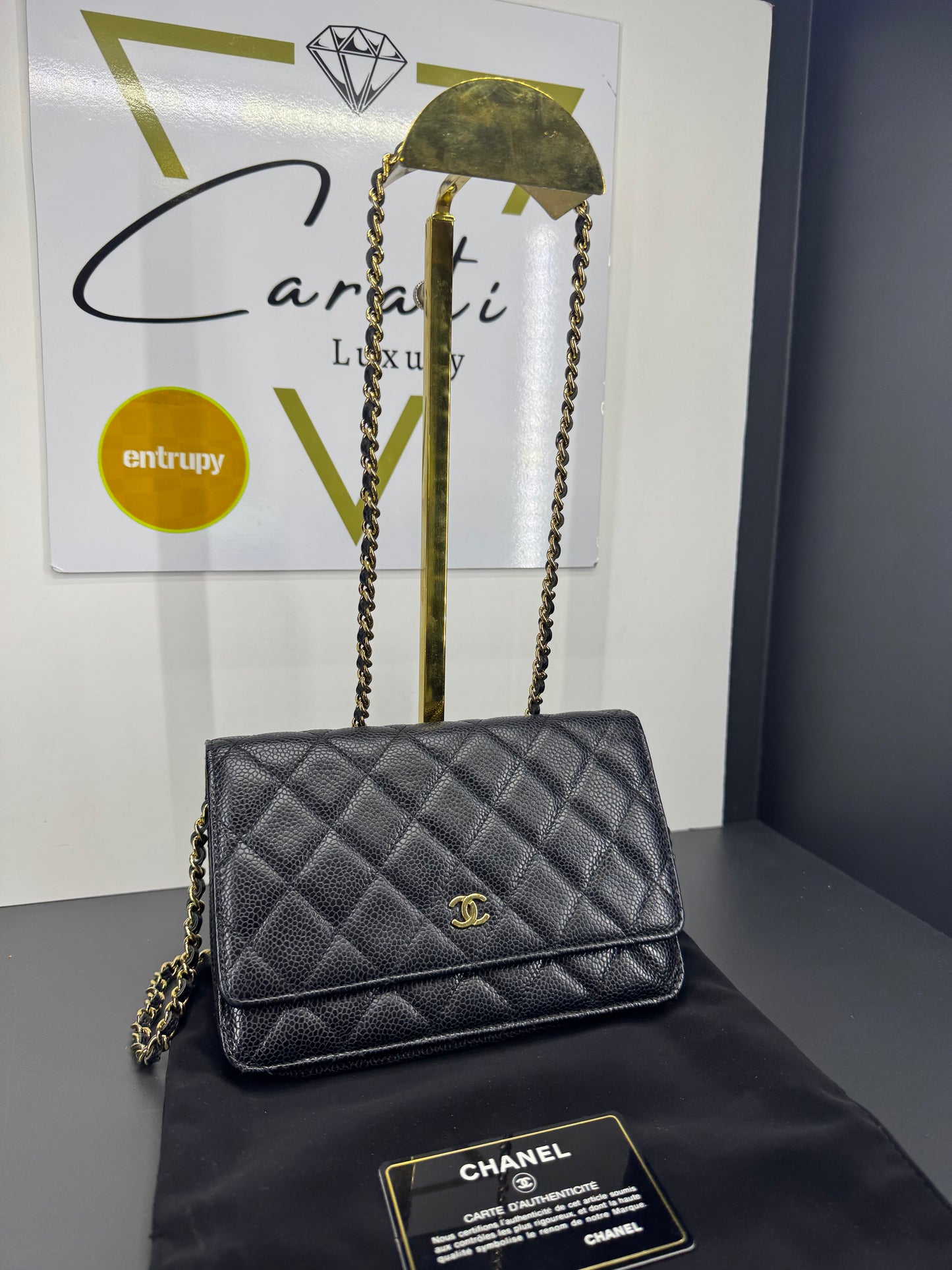 Chanel WOC in pelle caviar hardware oro