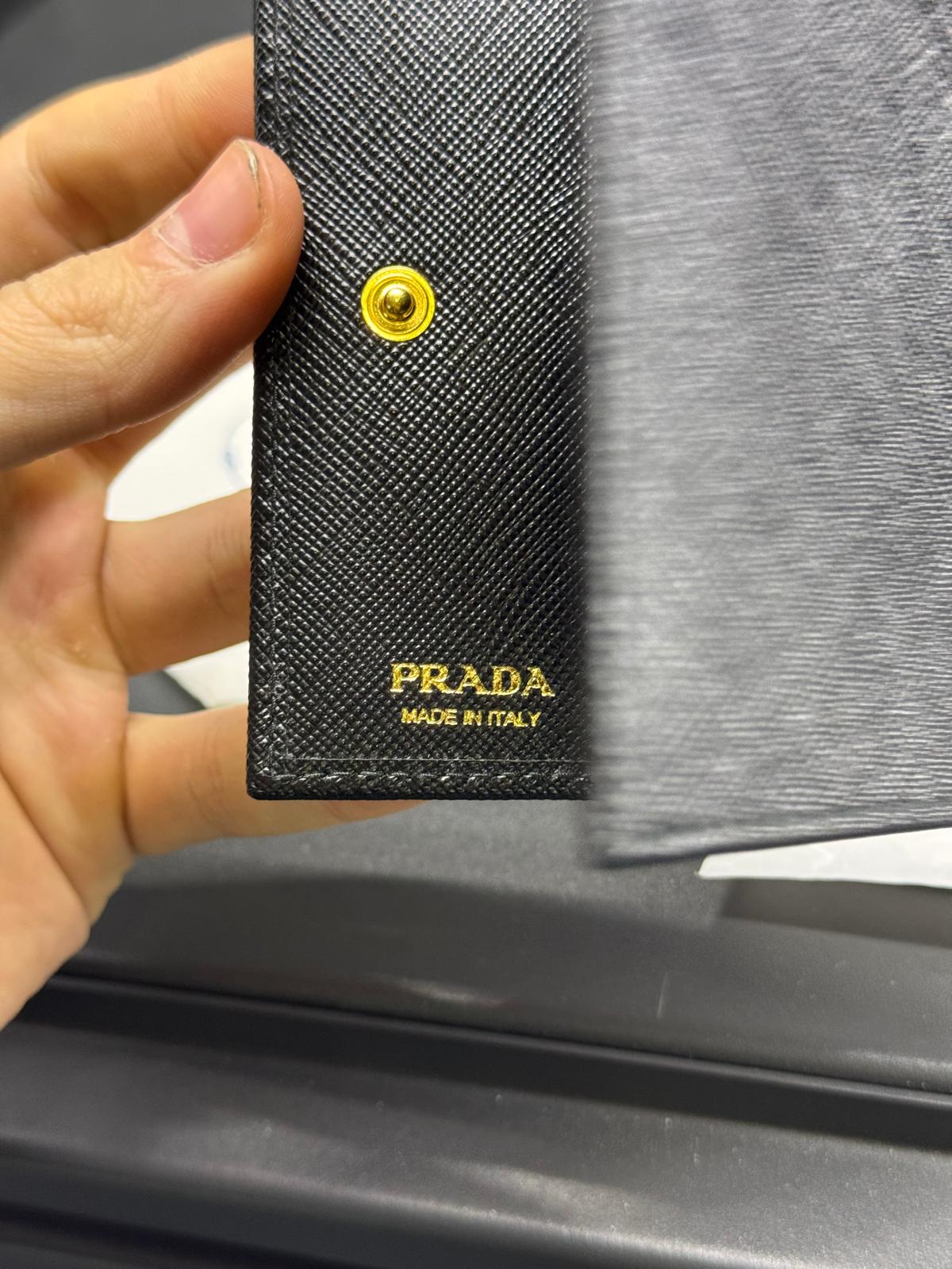 portafoglio compatto bifold Prada