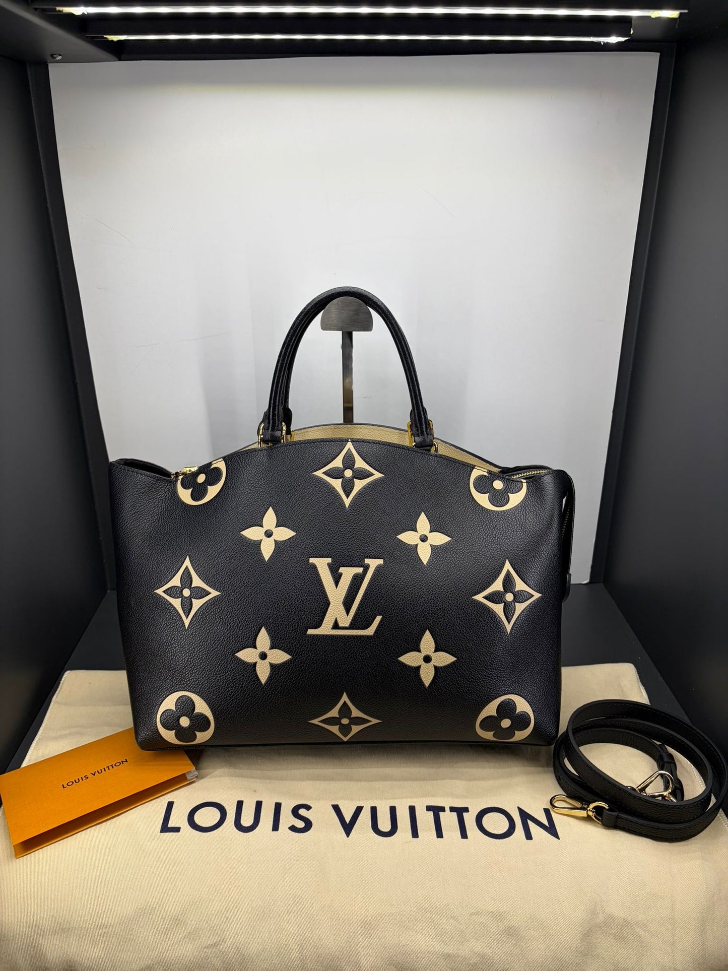 Louis Vuitton Grand Palais MM